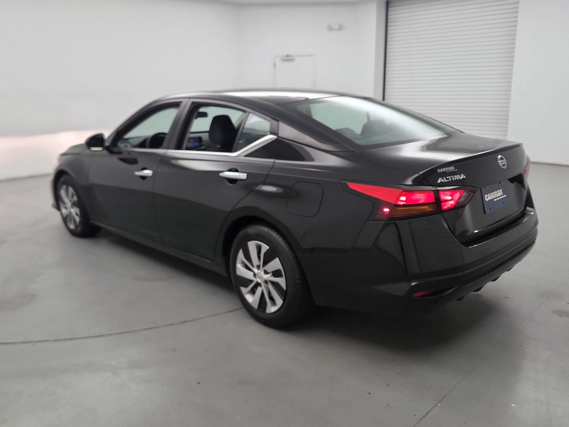 Thumbnail: 2021 Nissan Altima - 7