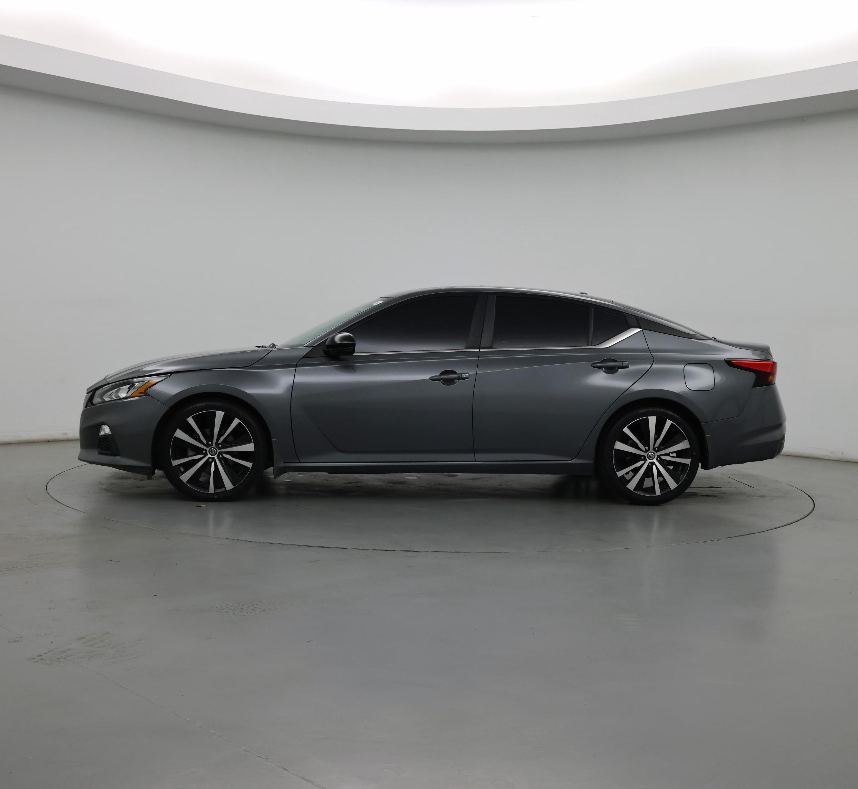 Thumbnail: 2021 Nissan Altima - 3