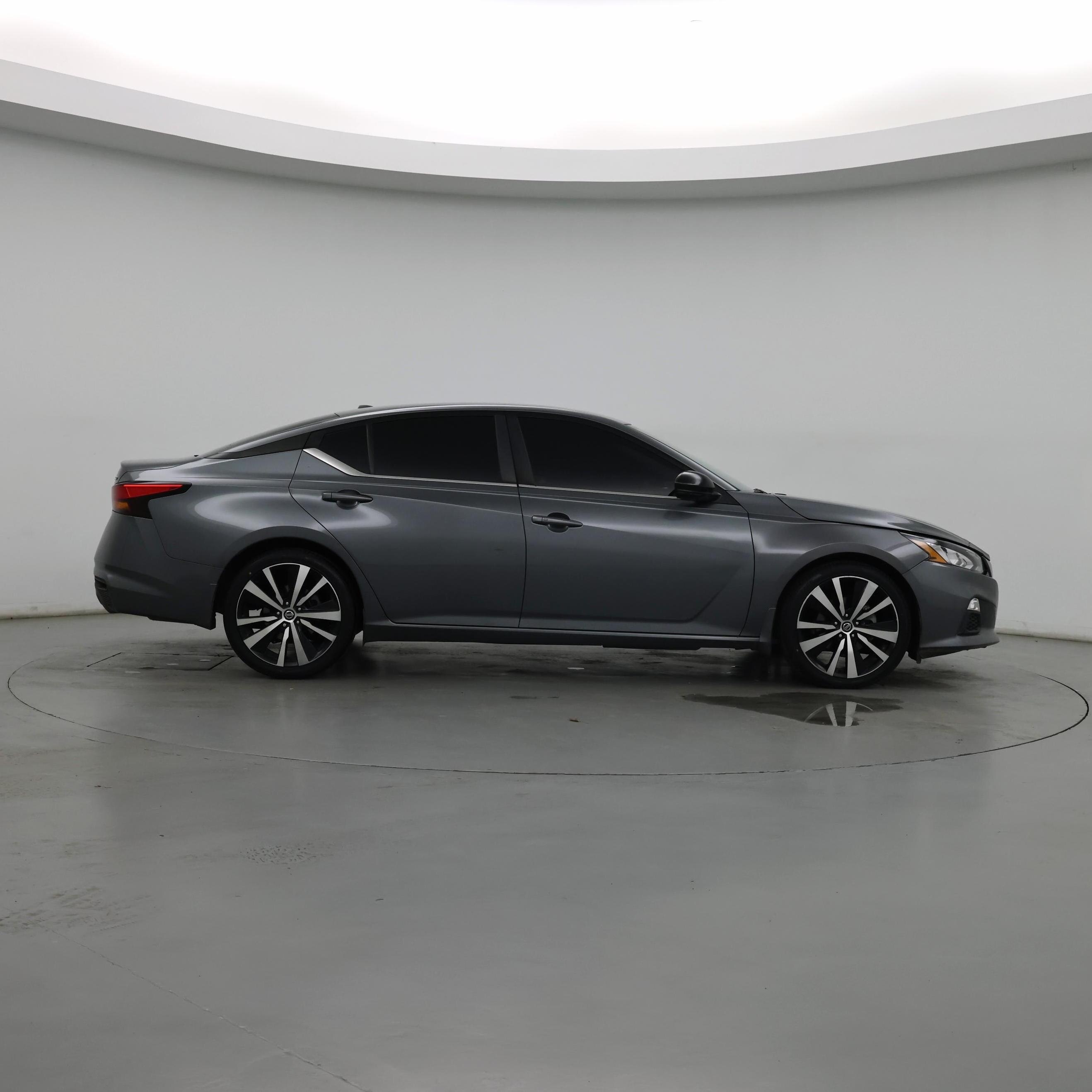 Thumbnail: 2021 Nissan Altima - 7