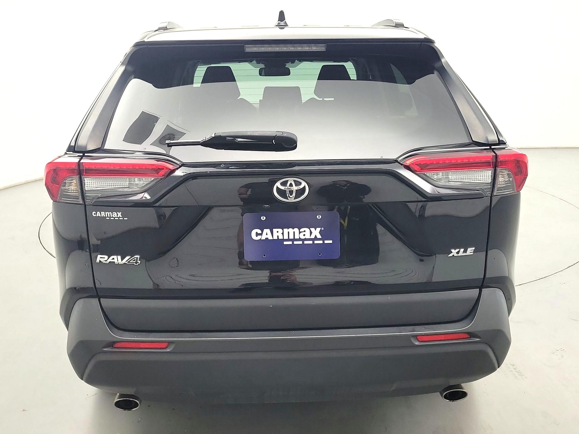 Thumbnail: 2019 Toyota RAV4 - 6