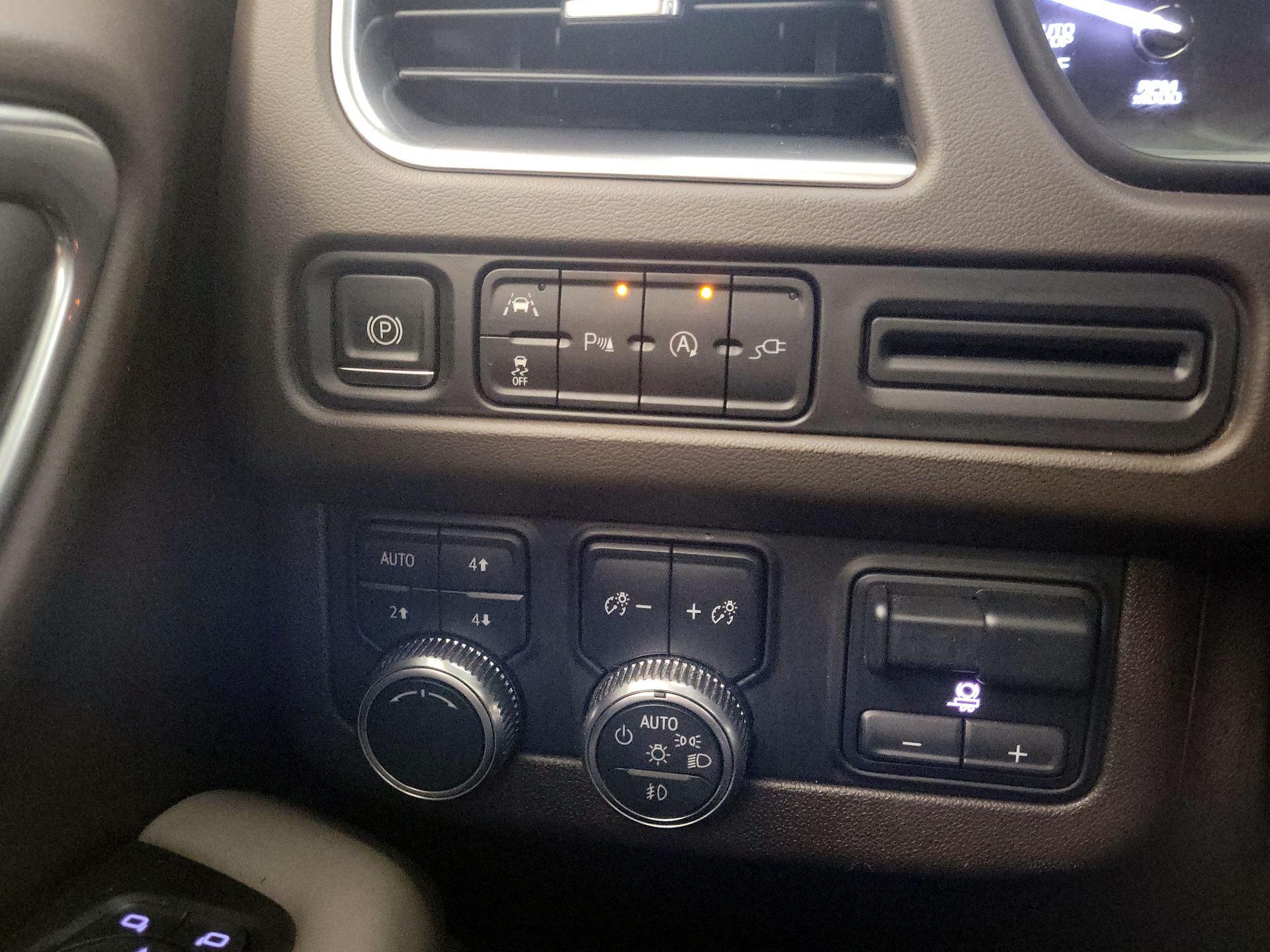 Thumbnail: 2021 GMC Yukon XL - 11