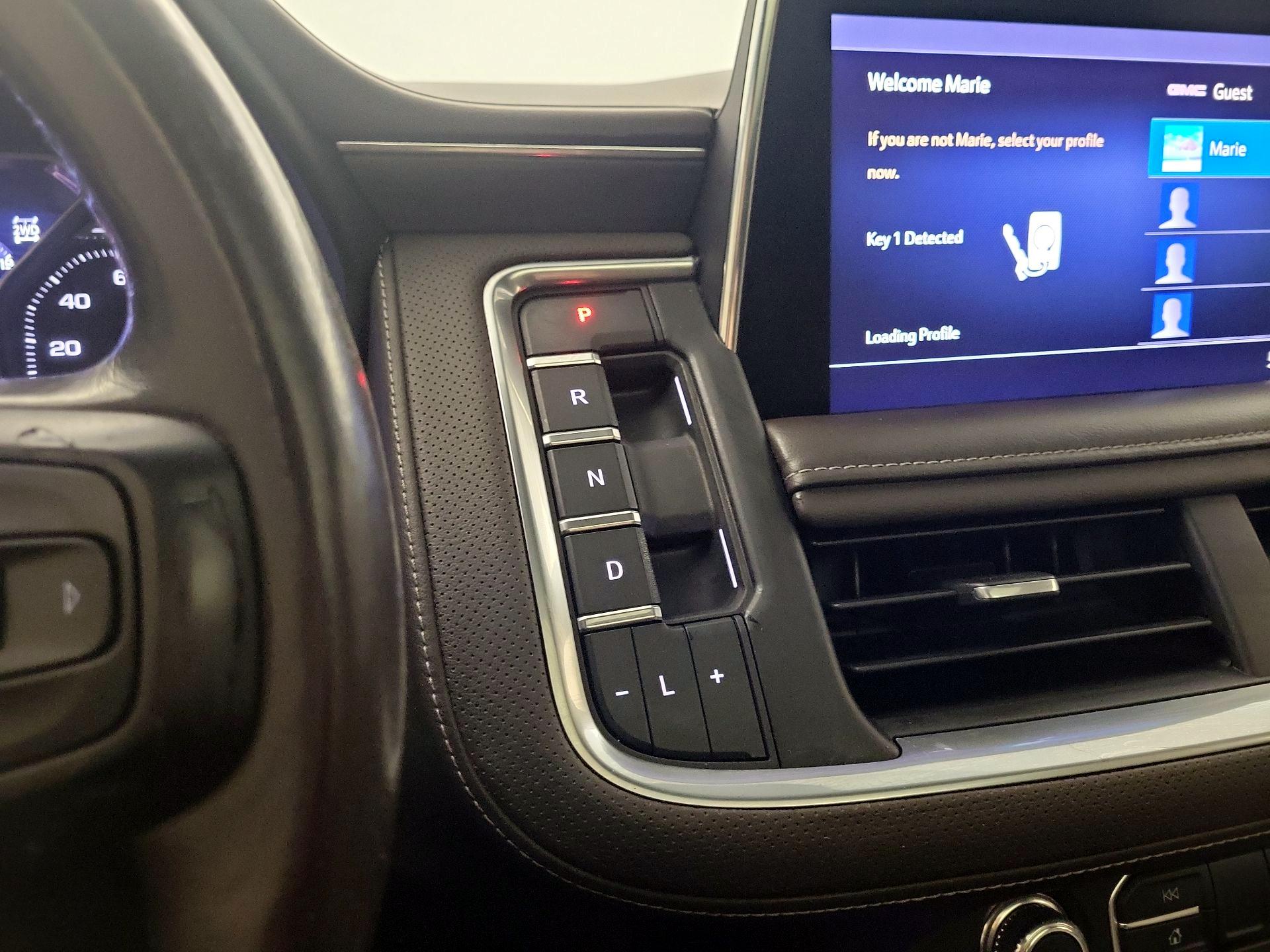 Thumbnail: 2021 GMC Yukon XL - 16