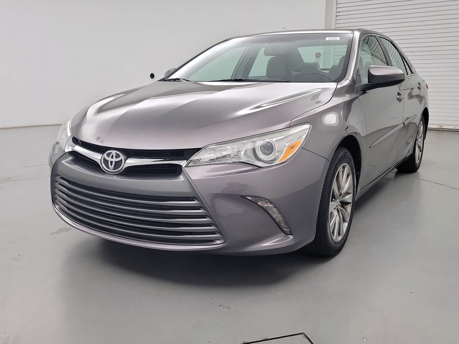 Thumbnail: 2017 Toyota Camry - 3