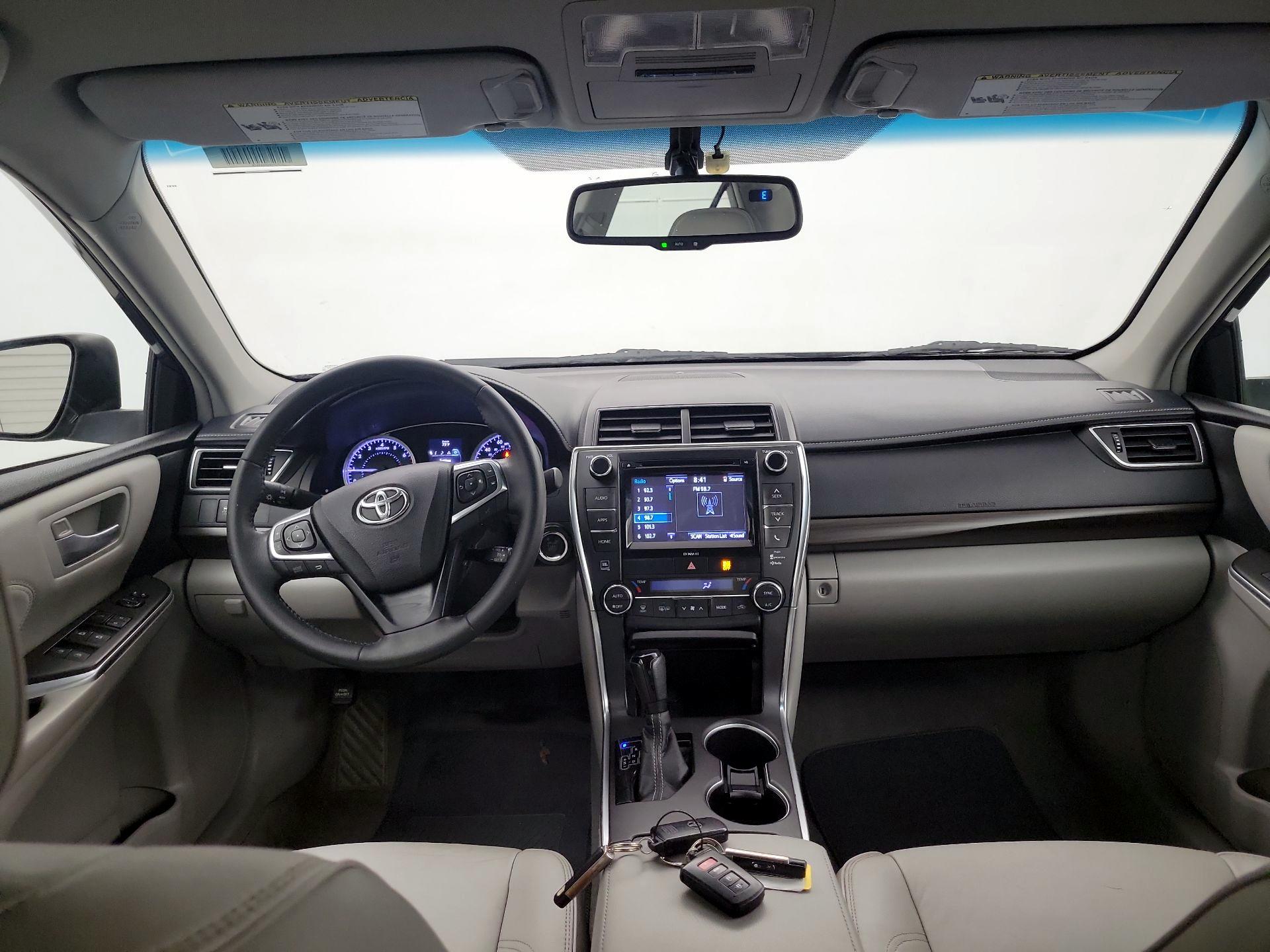 Thumbnail: 2017 Toyota Camry - 8