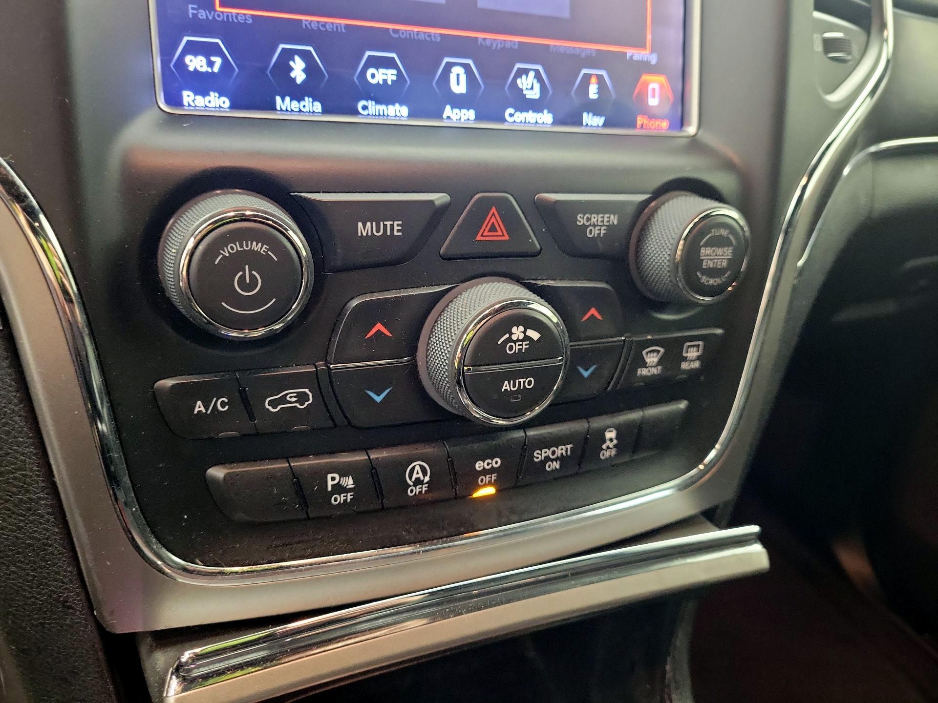 Thumbnail: 2018 Jeep Grand Cherokee - 17