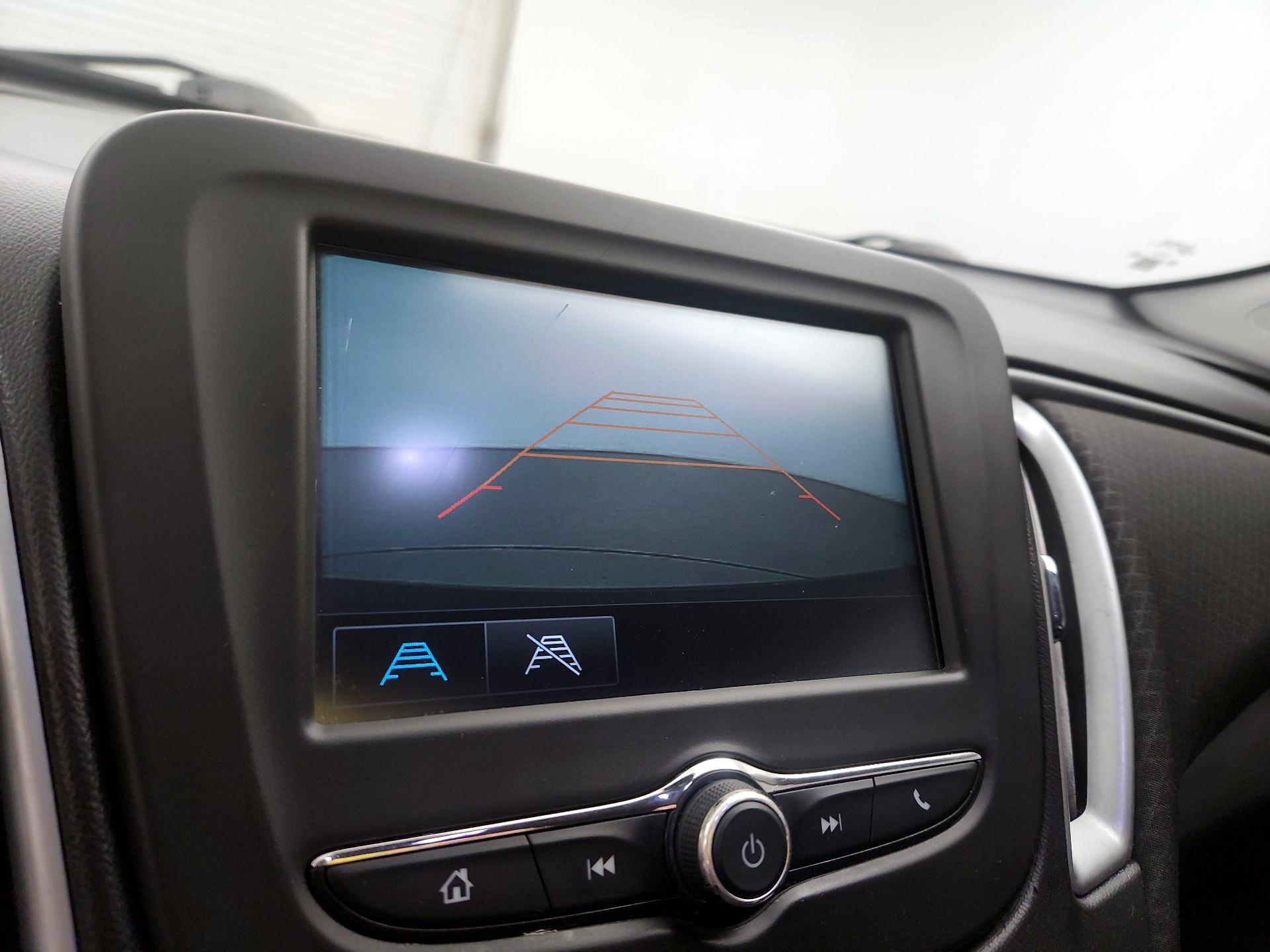 Thumbnail: 2017 Chevrolet Malibu - 14