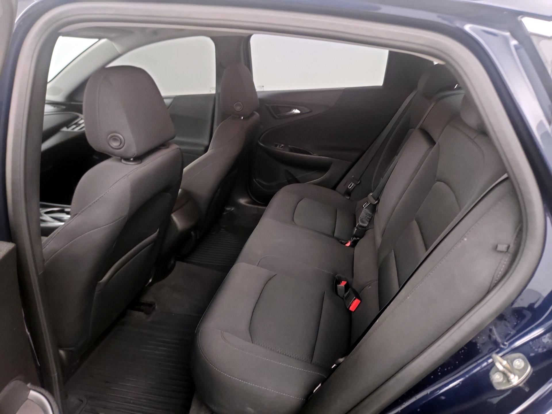 Thumbnail: 2017 Chevrolet Malibu - 19