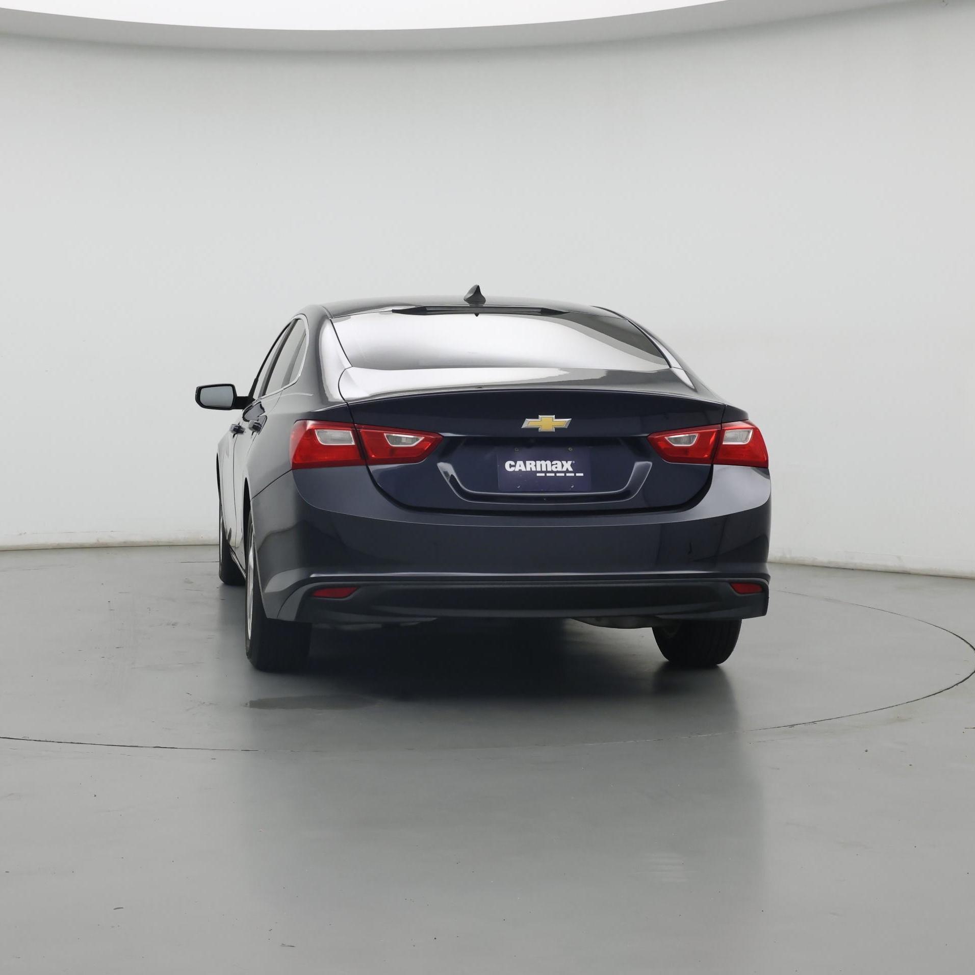 Thumbnail: 2017 Chevrolet Malibu - 6