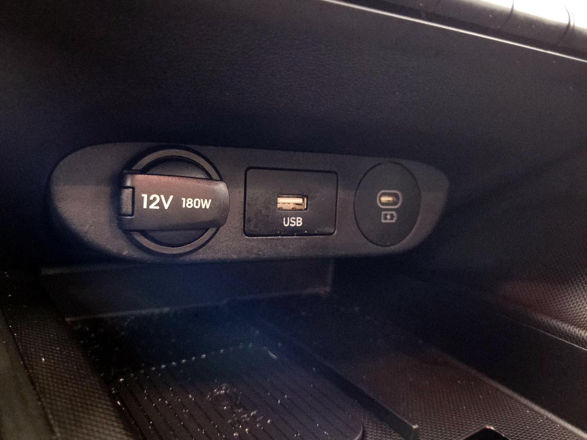 Thumbnail: 2024 Hyundai Elantra - 17