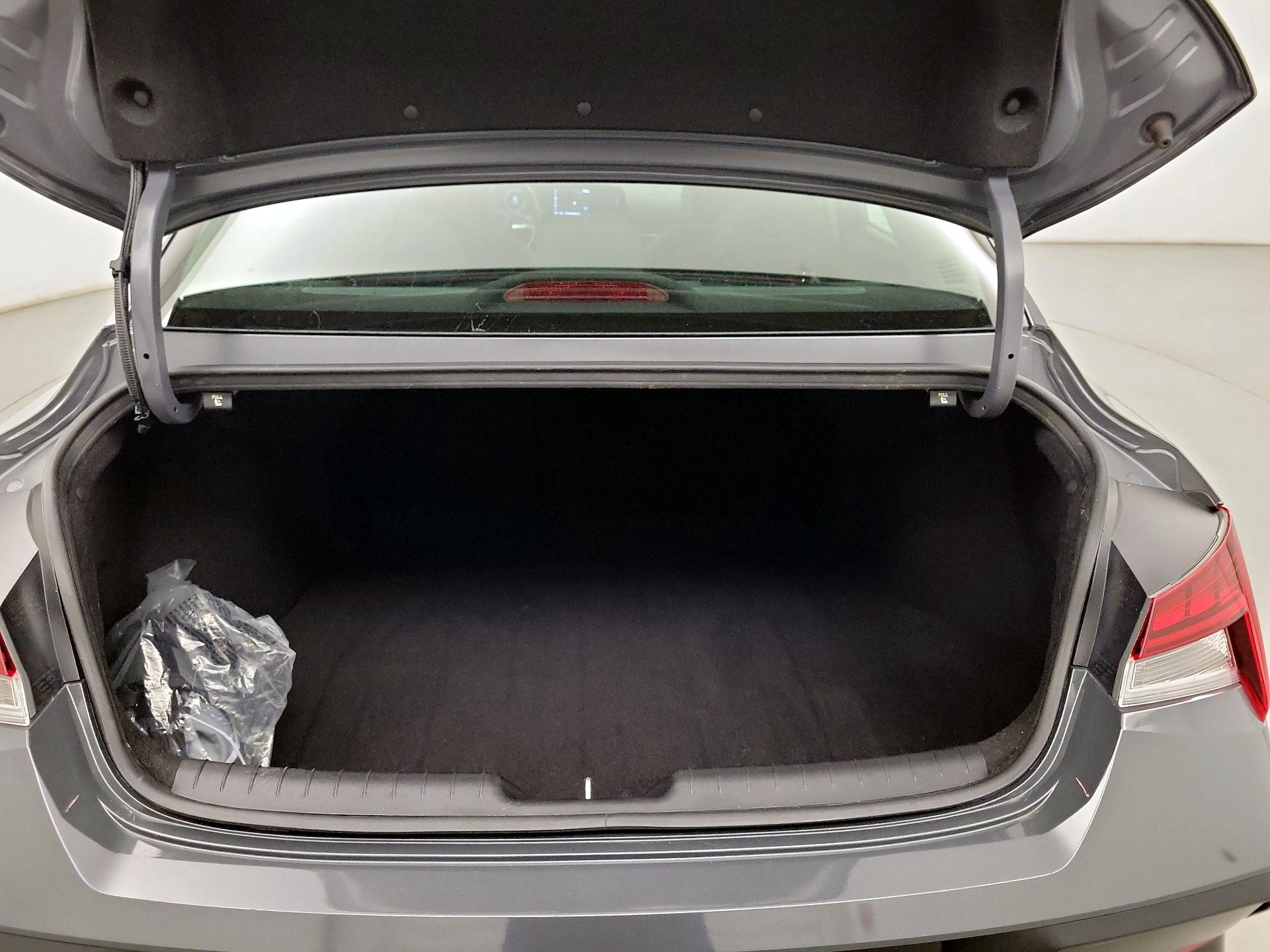 Thumbnail: 2024 Hyundai Elantra - 20