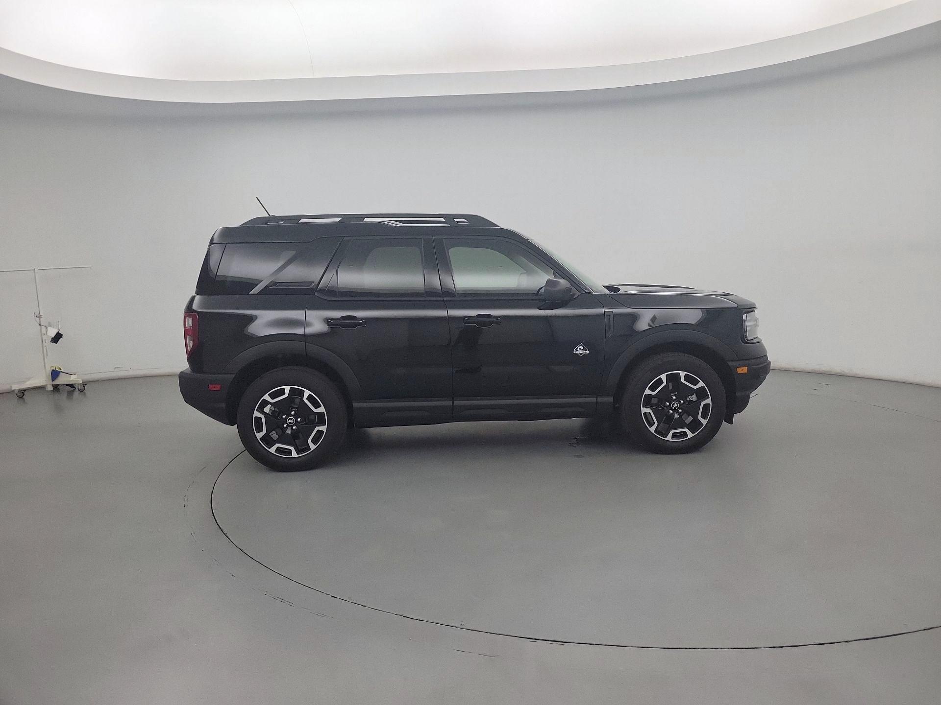 Thumbnail: 2024 Ford Bronco Sport - 4