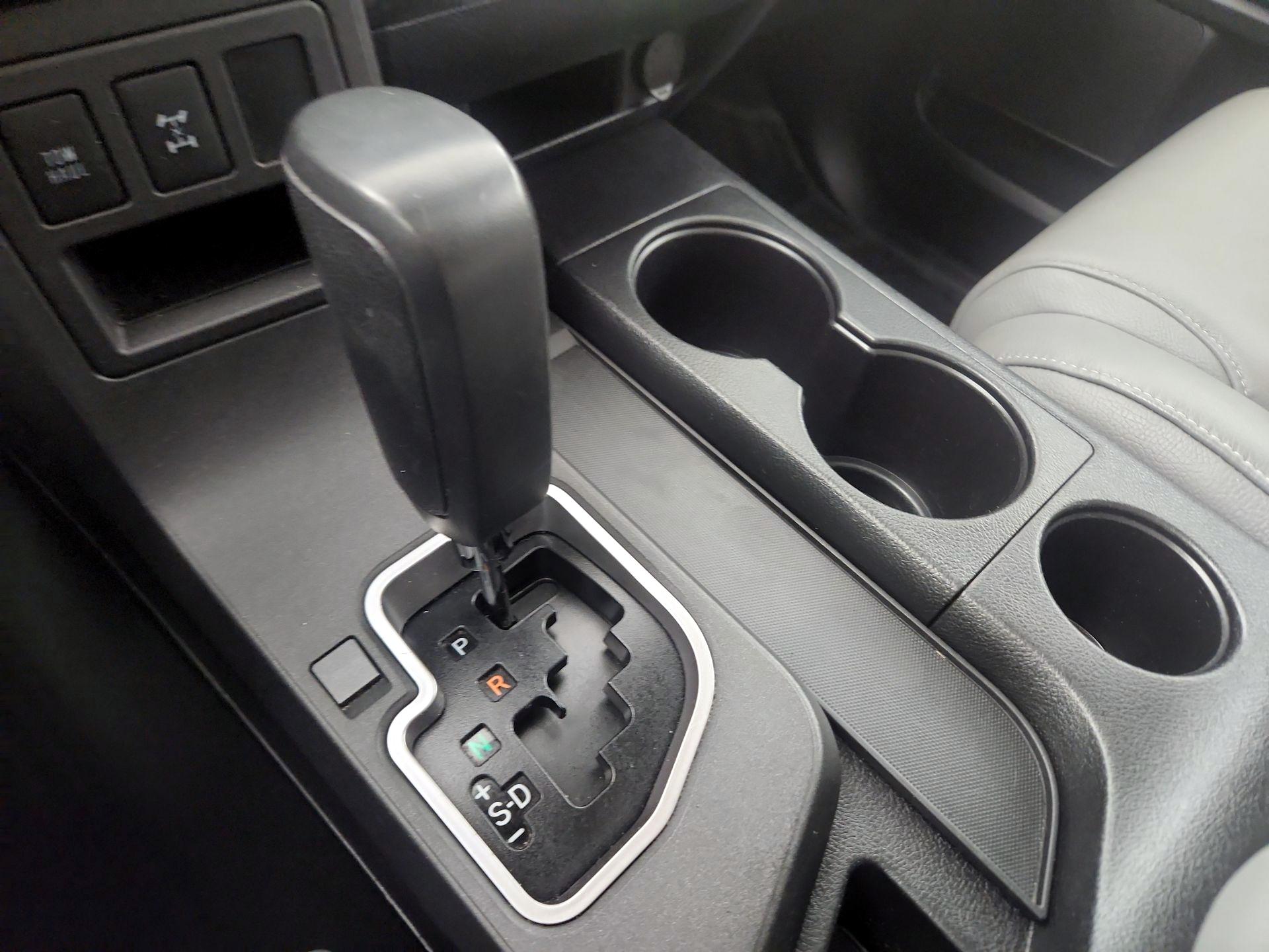 Thumbnail: 2019 Toyota Sequoia - 15