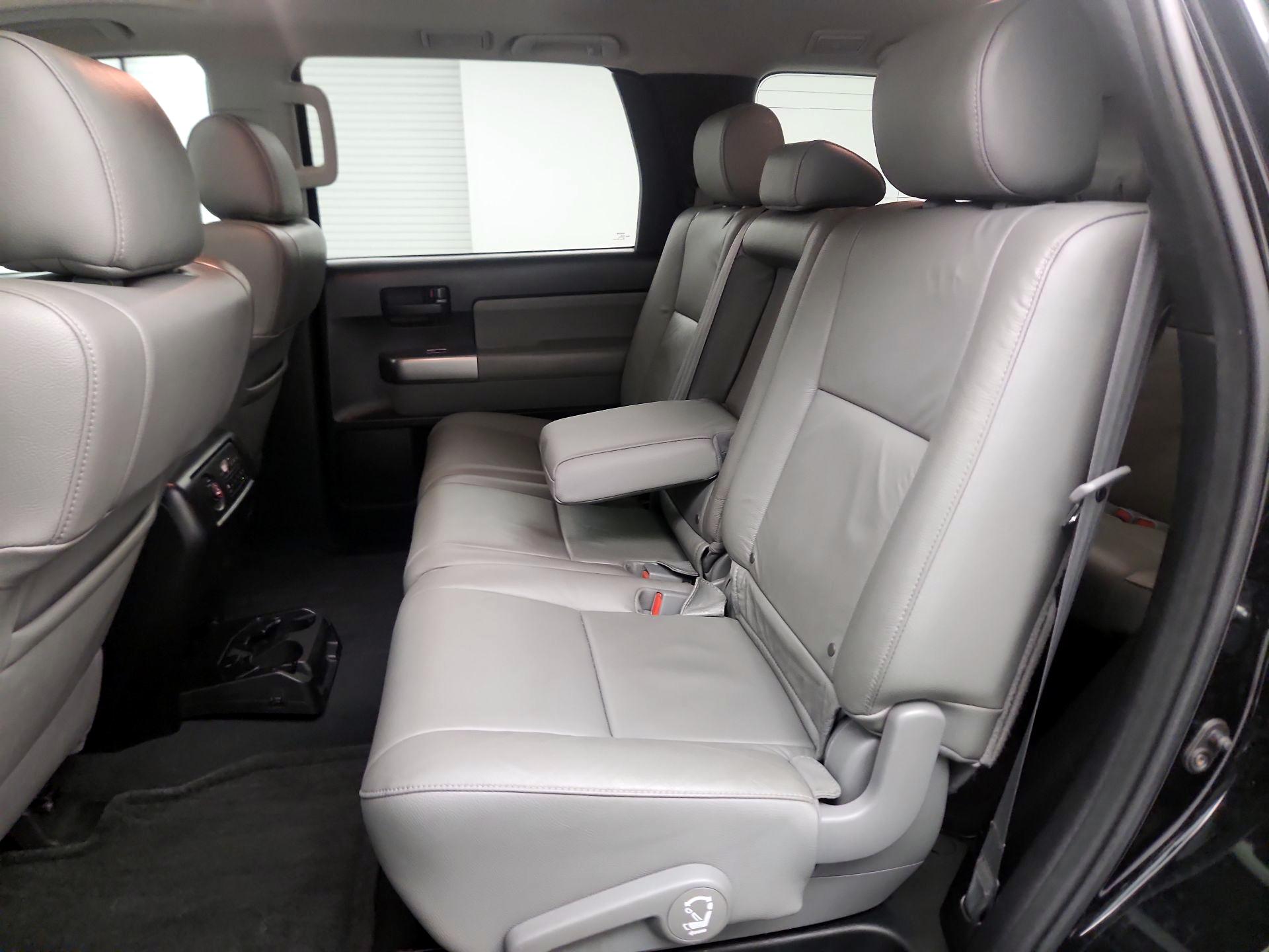 Thumbnail: 2019 Toyota Sequoia - 18