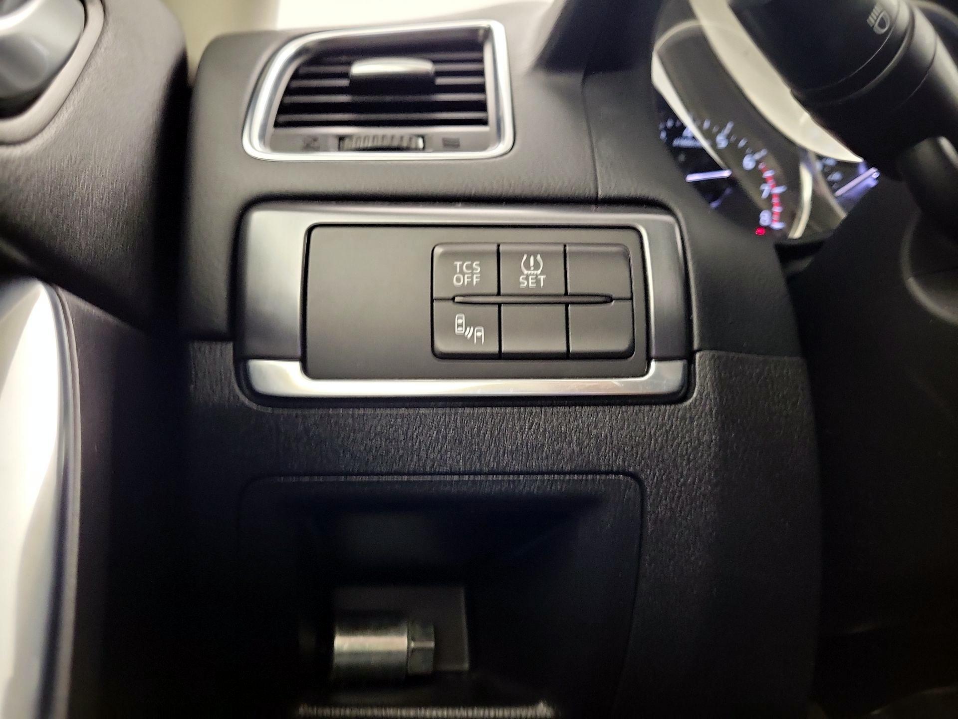 Thumbnail: 2016 Mazda CX-5 - 11