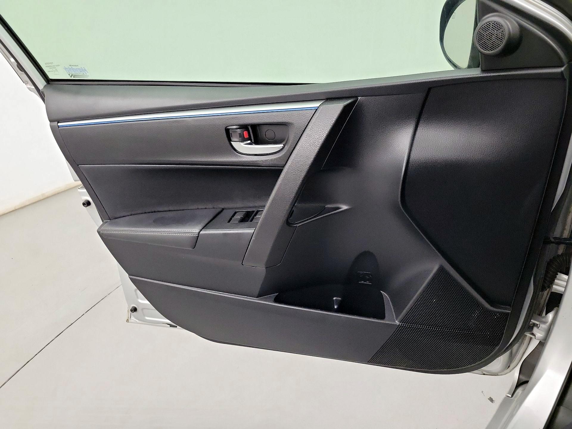 Thumbnail: 2016 Toyota Corolla - 10