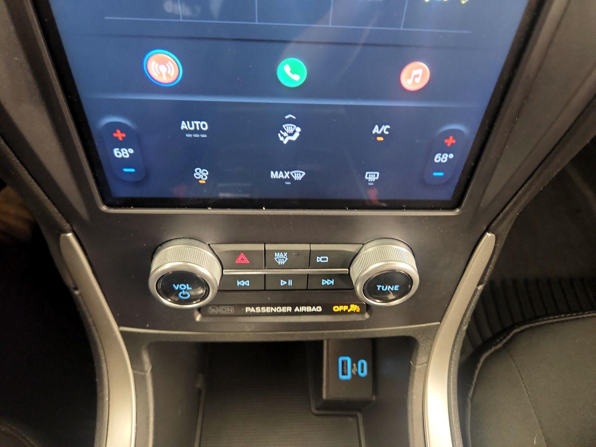 Thumbnail: 2024 Ford Edge - 16