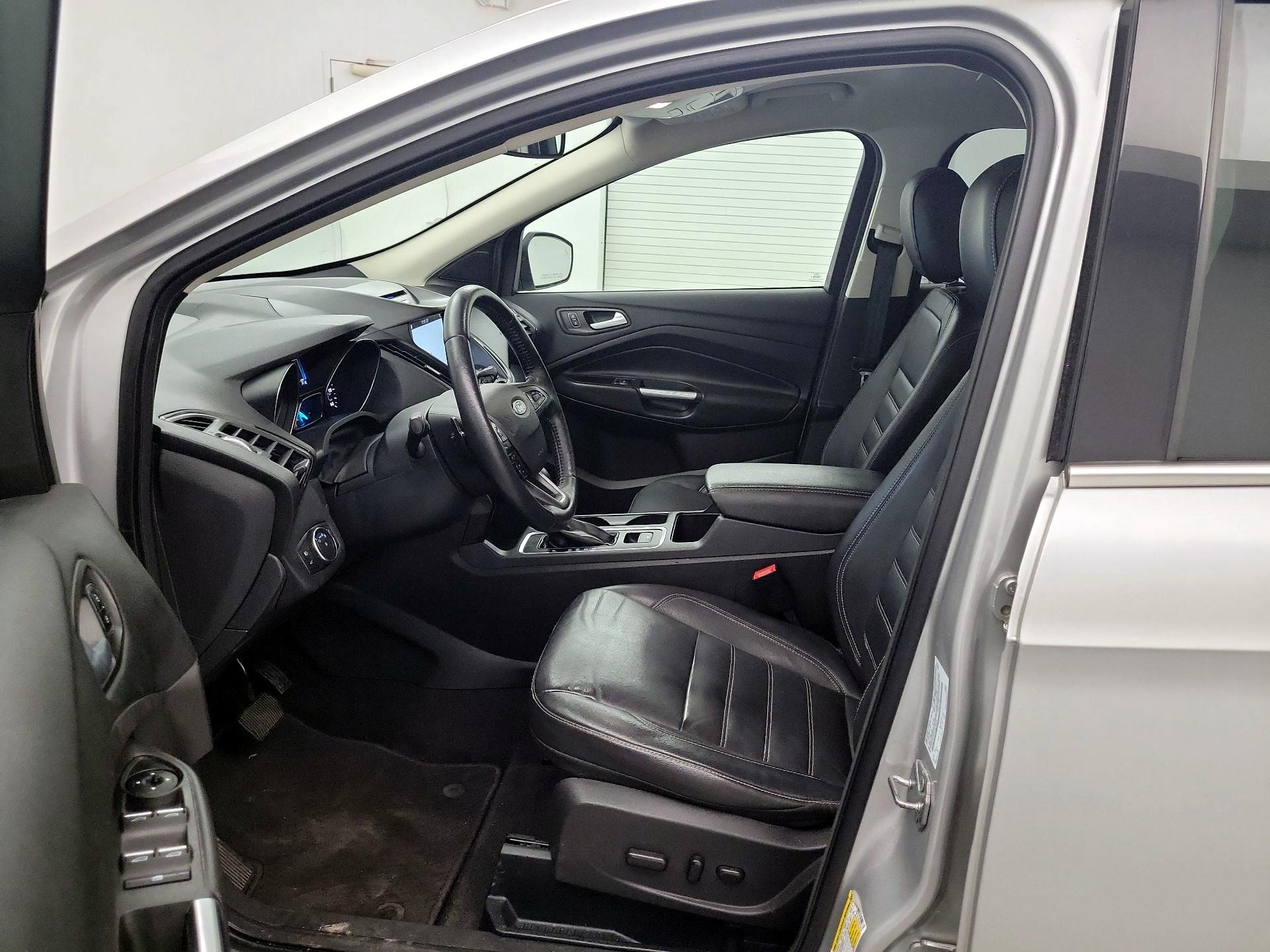 Thumbnail: 2017 Ford Escape - 11