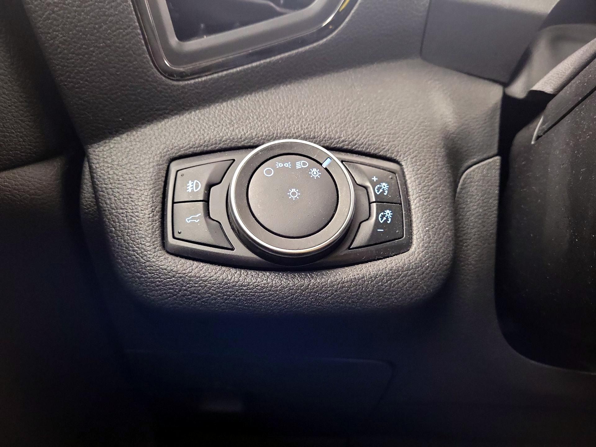 Thumbnail: 2017 Ford Escape - 13