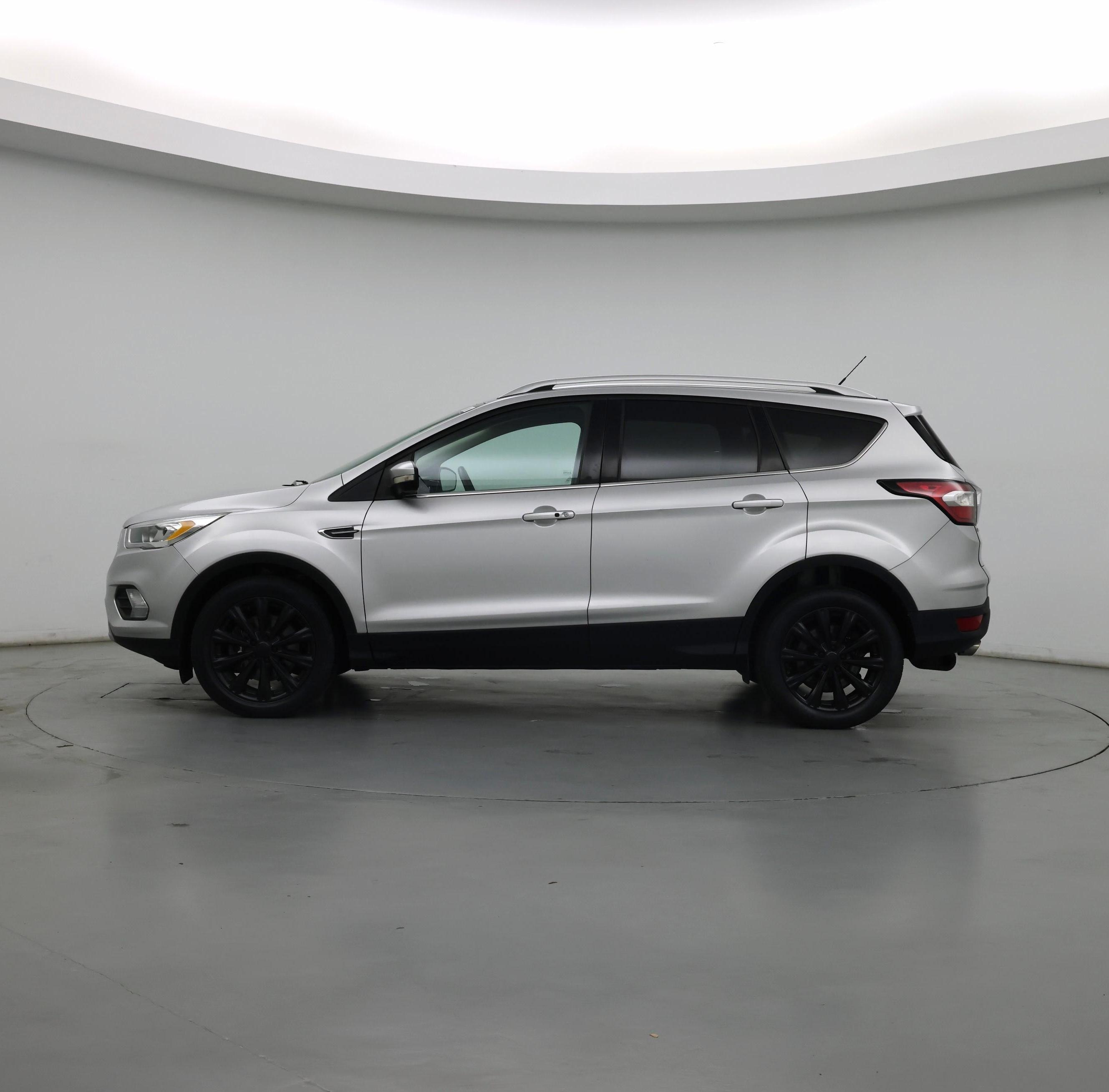 Thumbnail: 2017 Ford Escape - 3