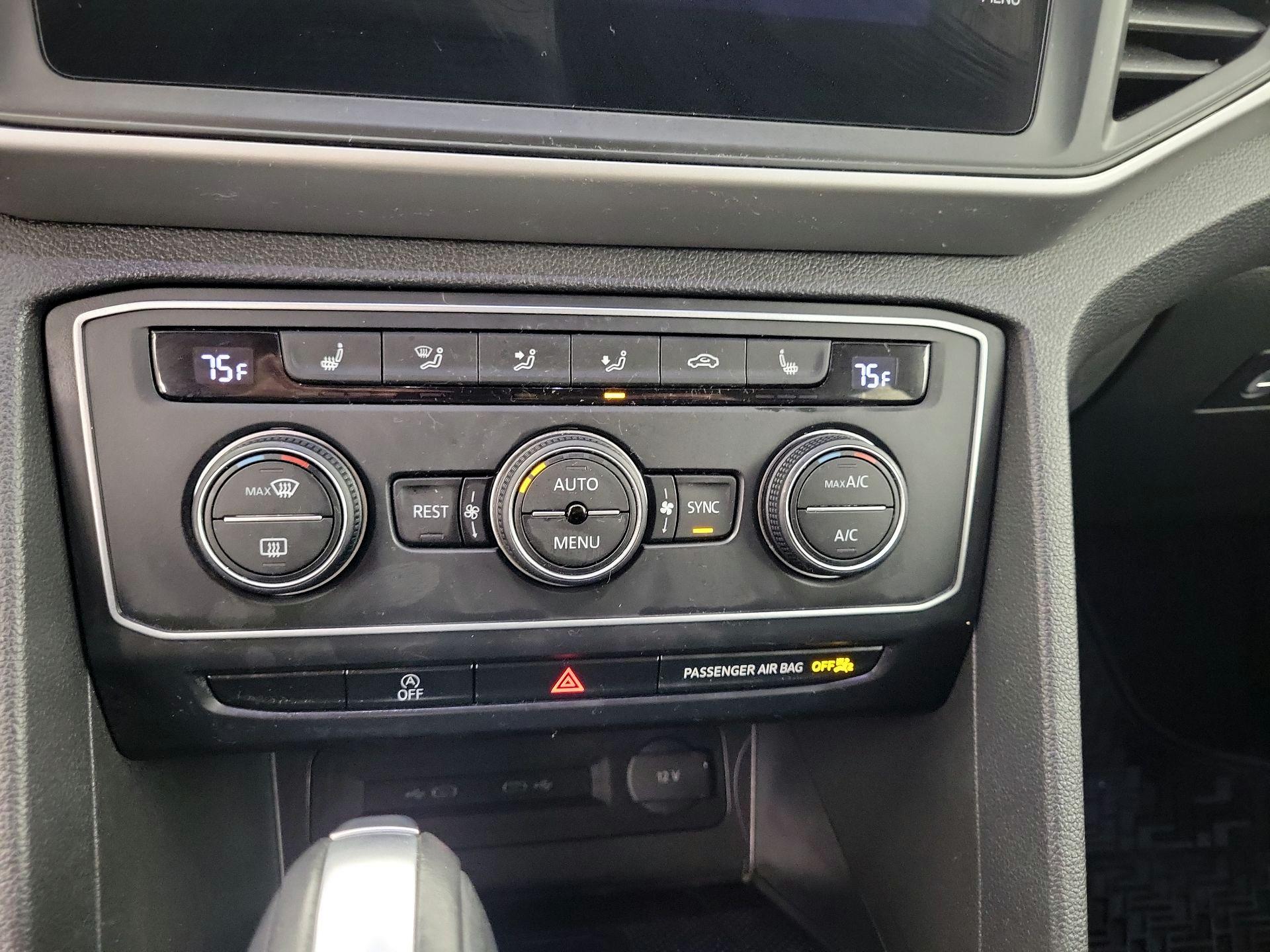 Thumbnail: 2021 Volkswagen Atlas - 16