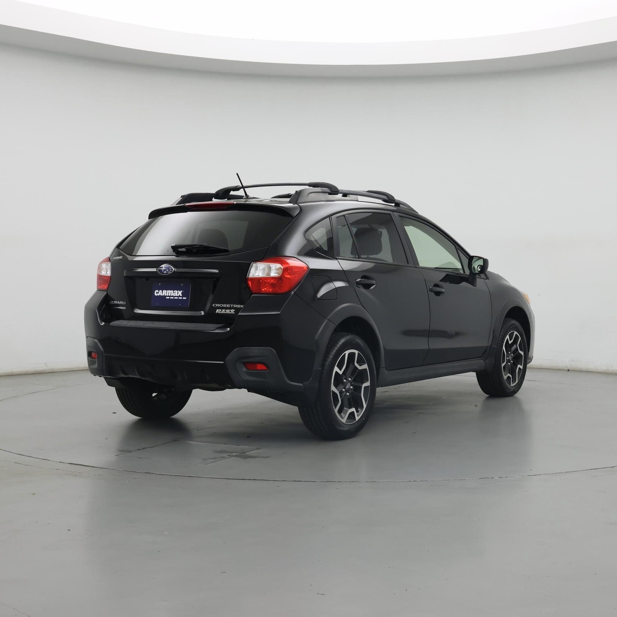 Thumbnail: 2017 Subaru Crosstrek - 8