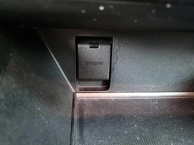 USB/AUX Ports