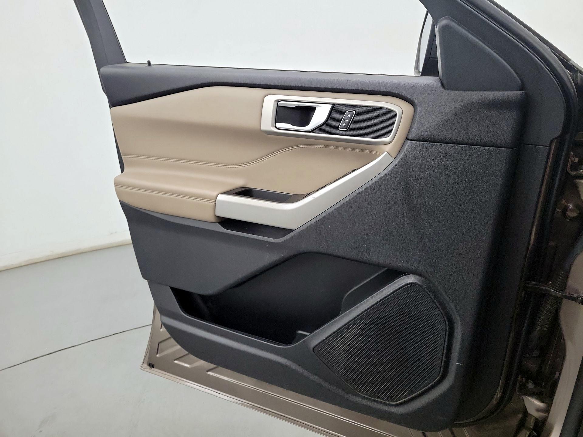 Thumbnail: 2021 Ford Explorer - 12