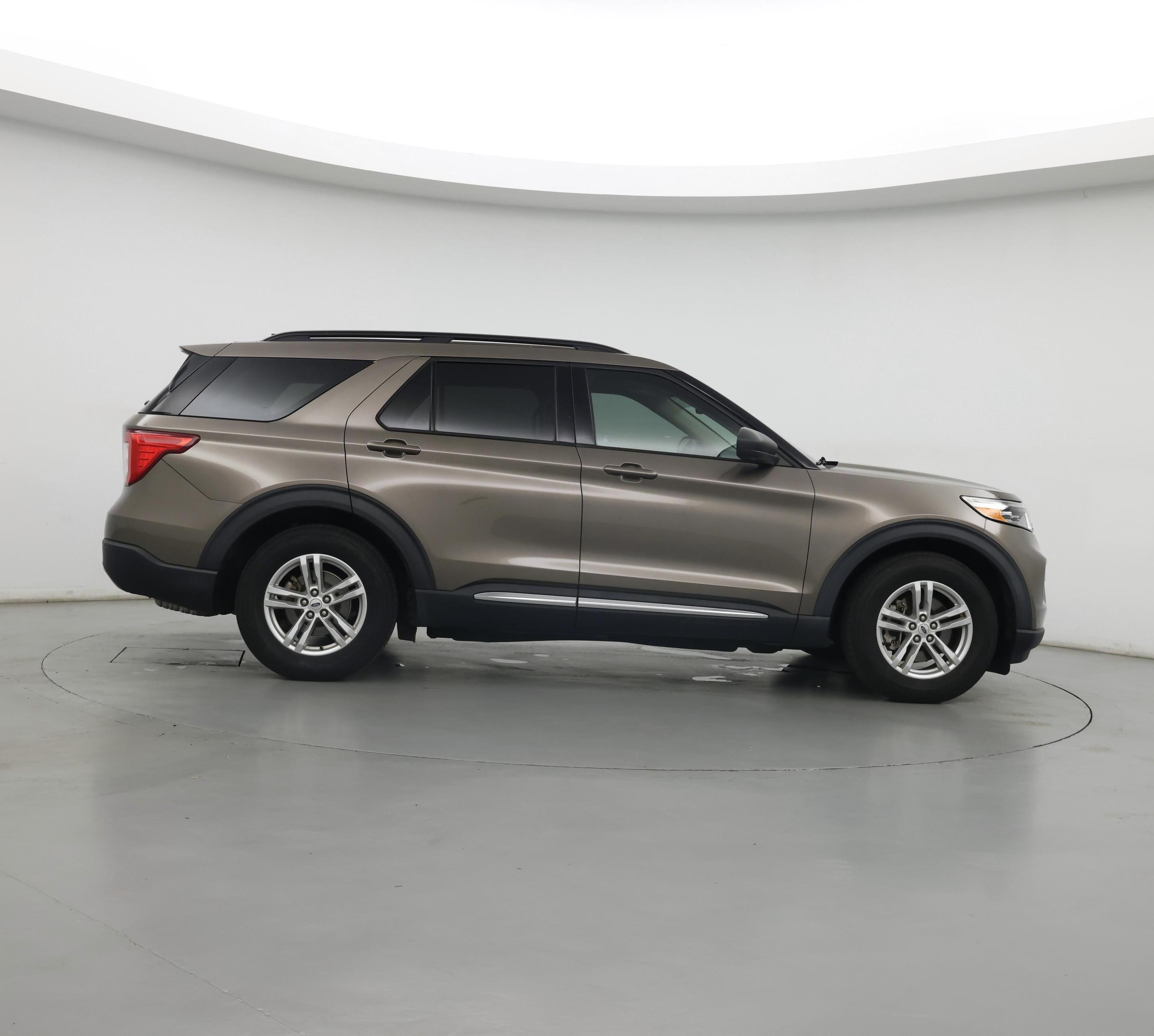 Thumbnail: 2021 Ford Explorer - 7