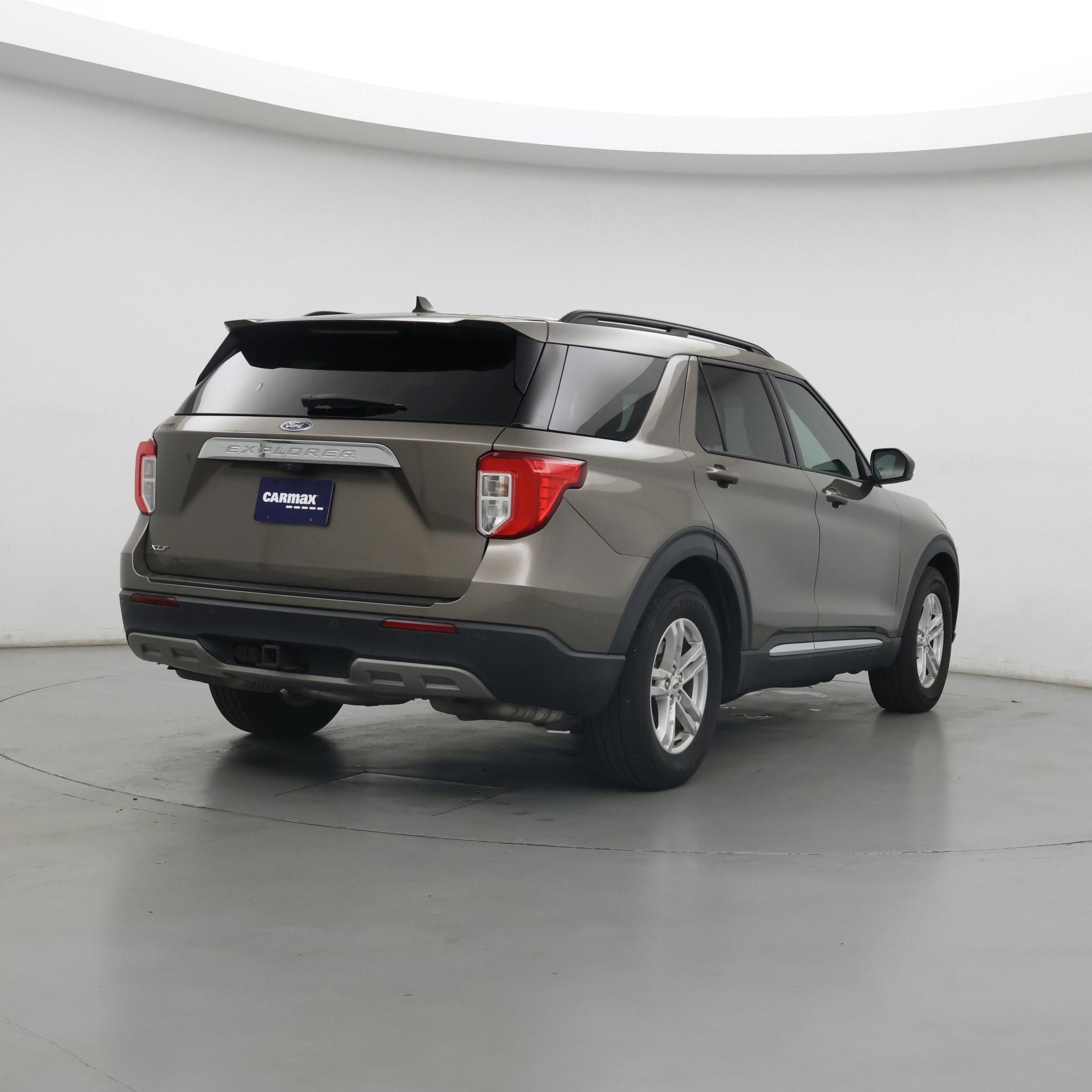 Thumbnail: 2021 Ford Explorer - 8