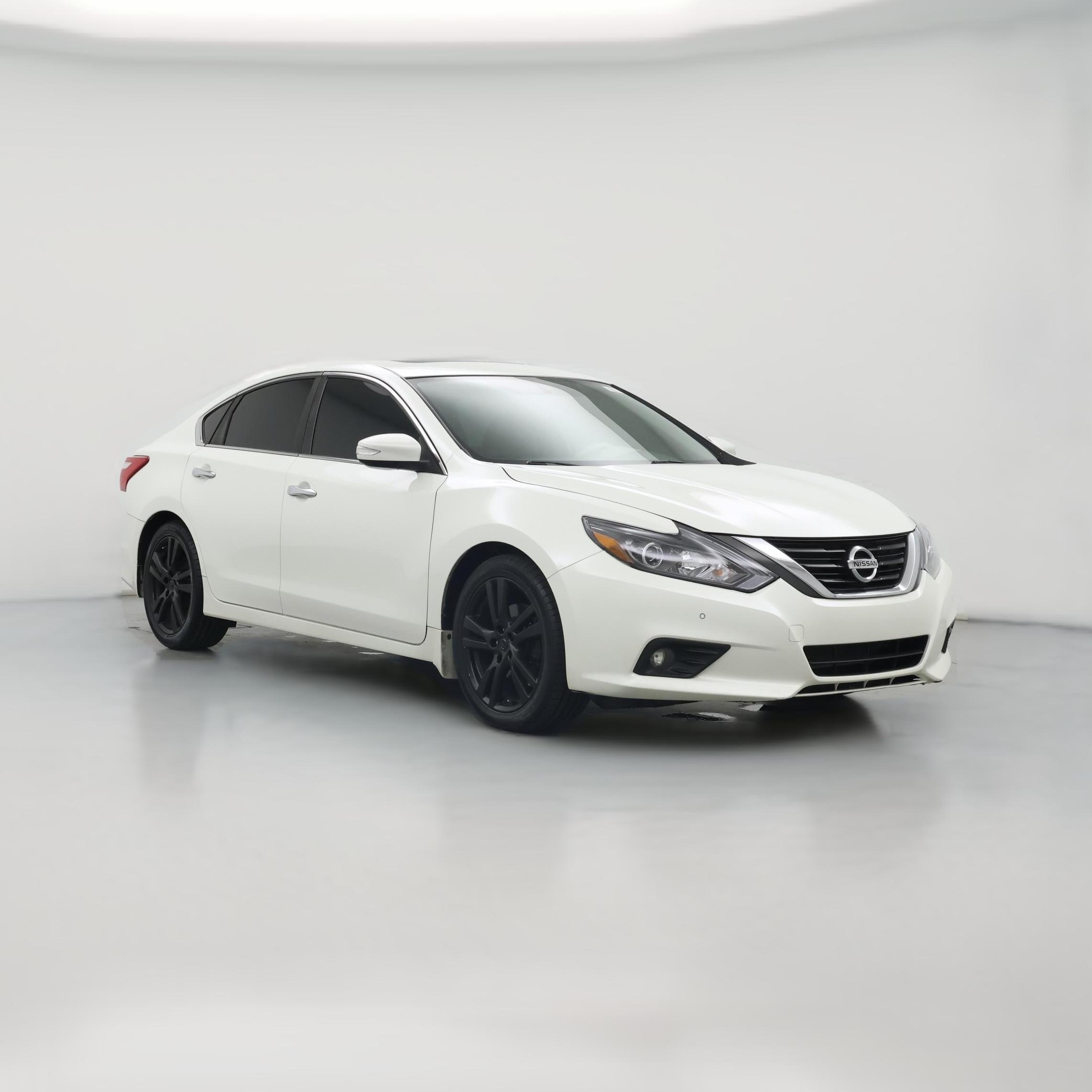 Thumbnail: 2016 Nissan Altima - 1