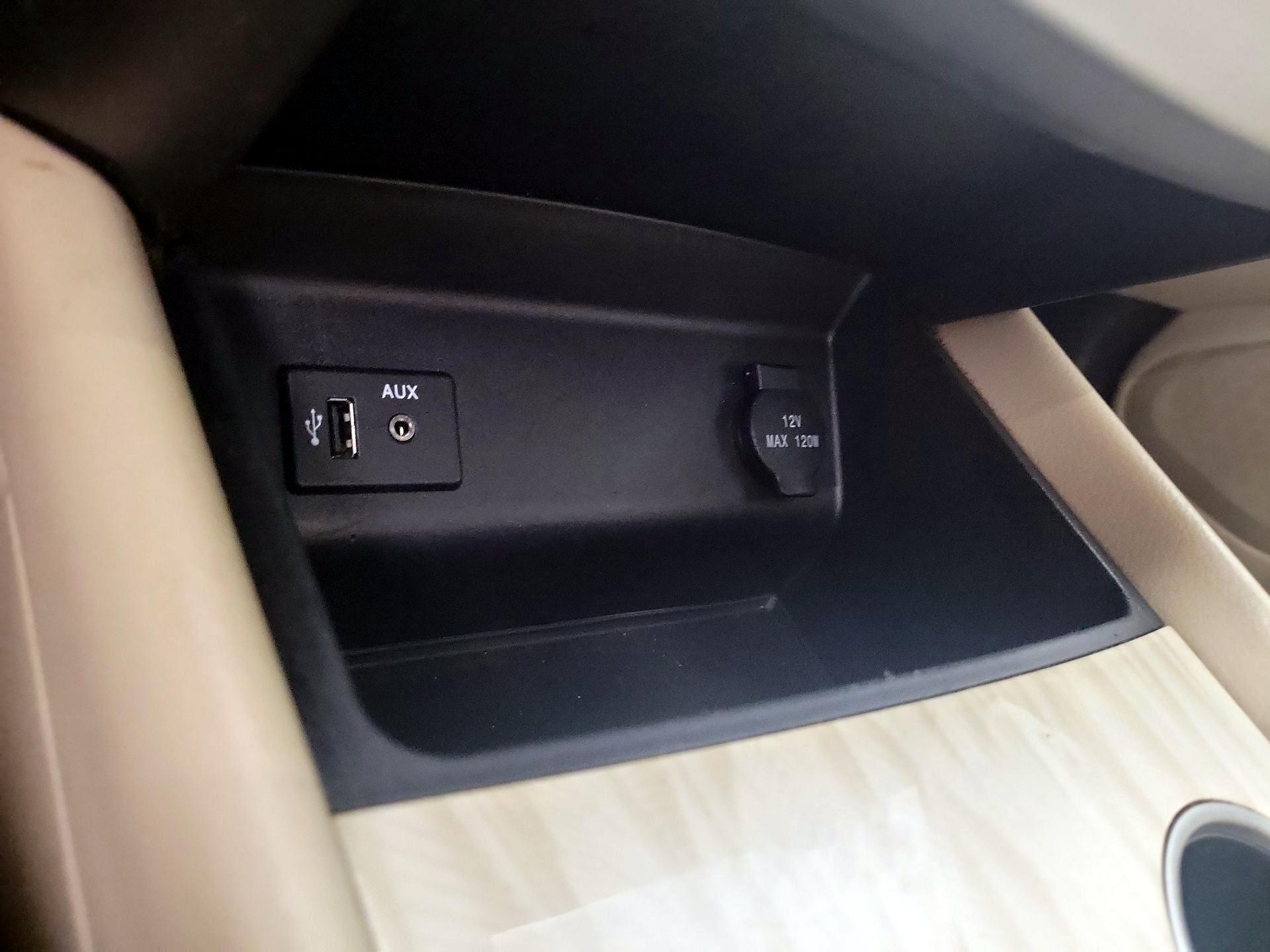 Thumbnail: 2016 Nissan Altima - 19