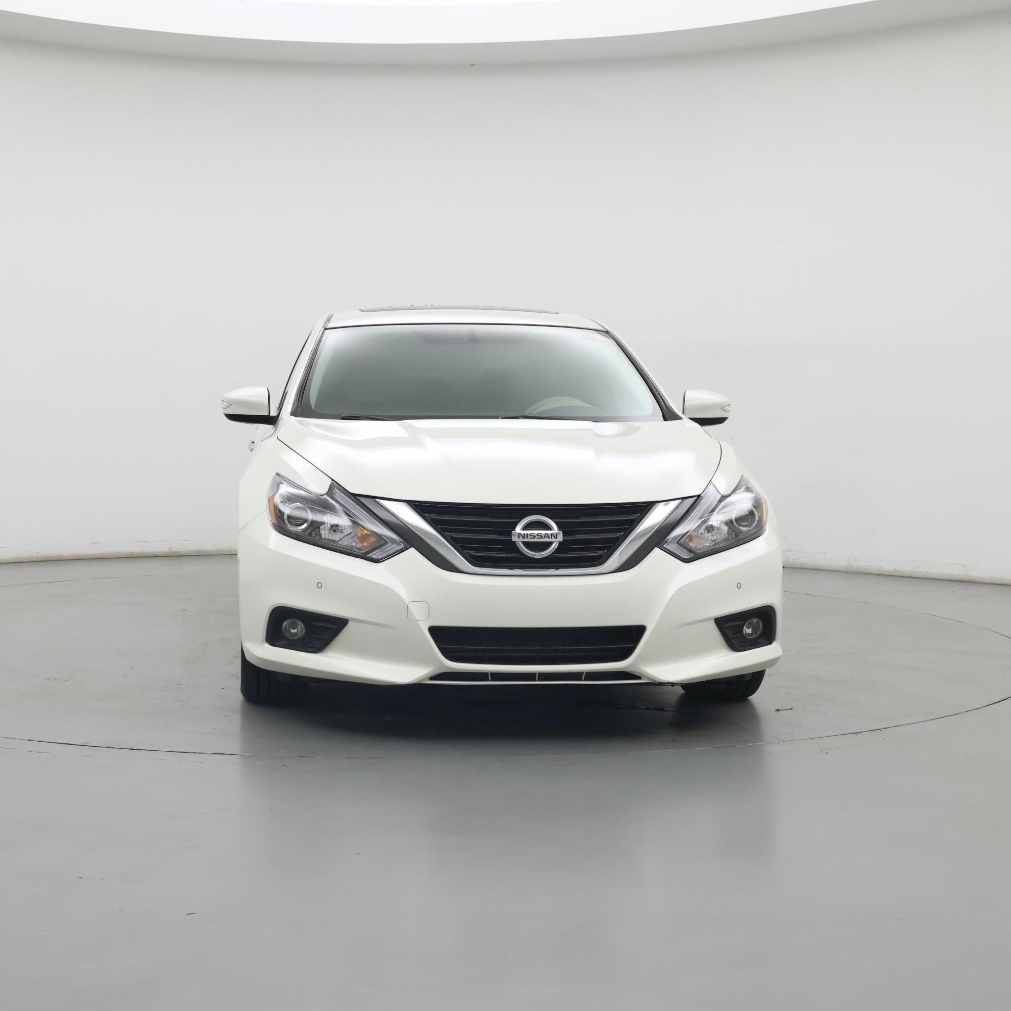 Thumbnail: 2016 Nissan Altima - 5