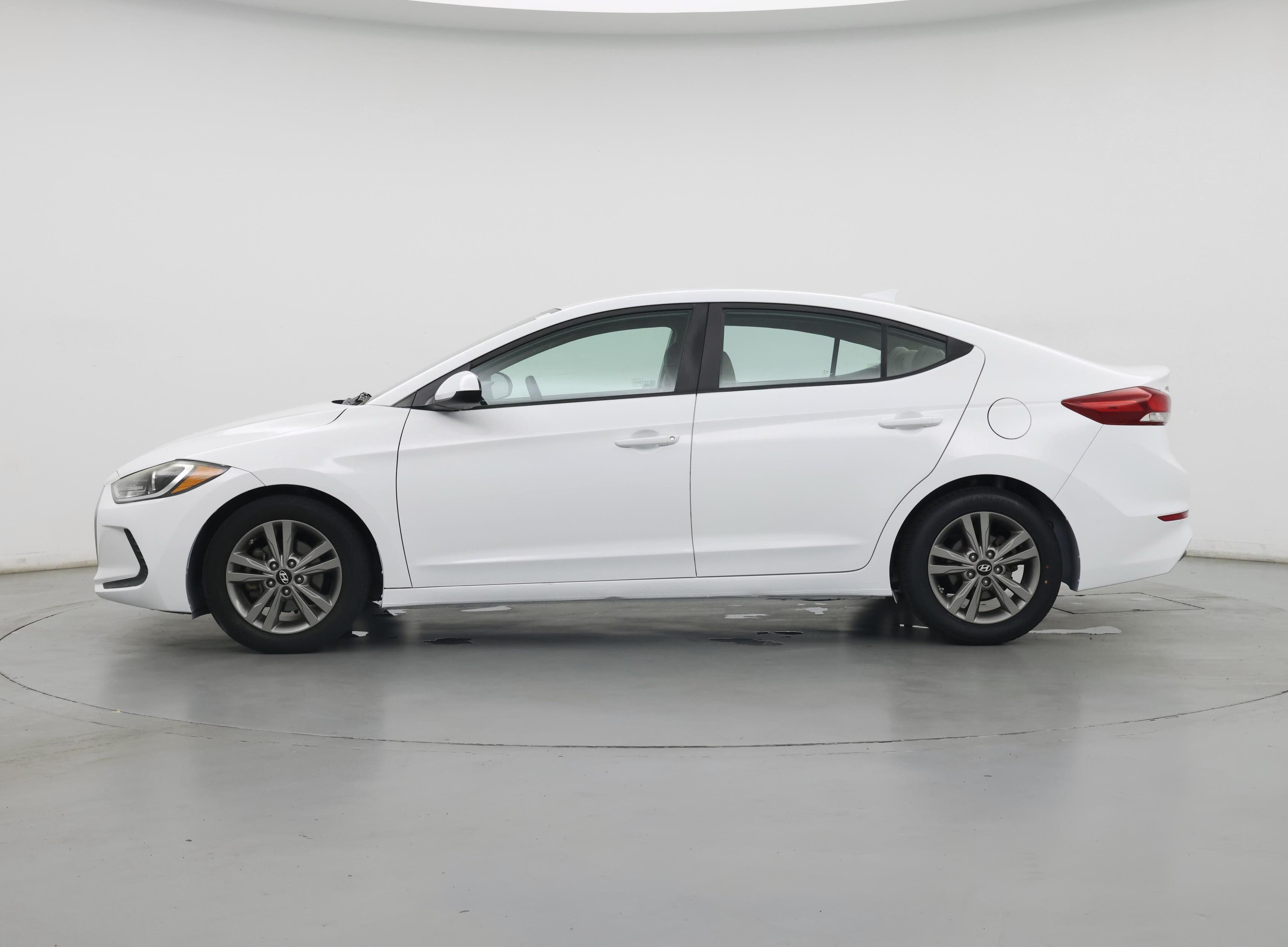 Thumbnail: 2018 Hyundai Elantra - 3
