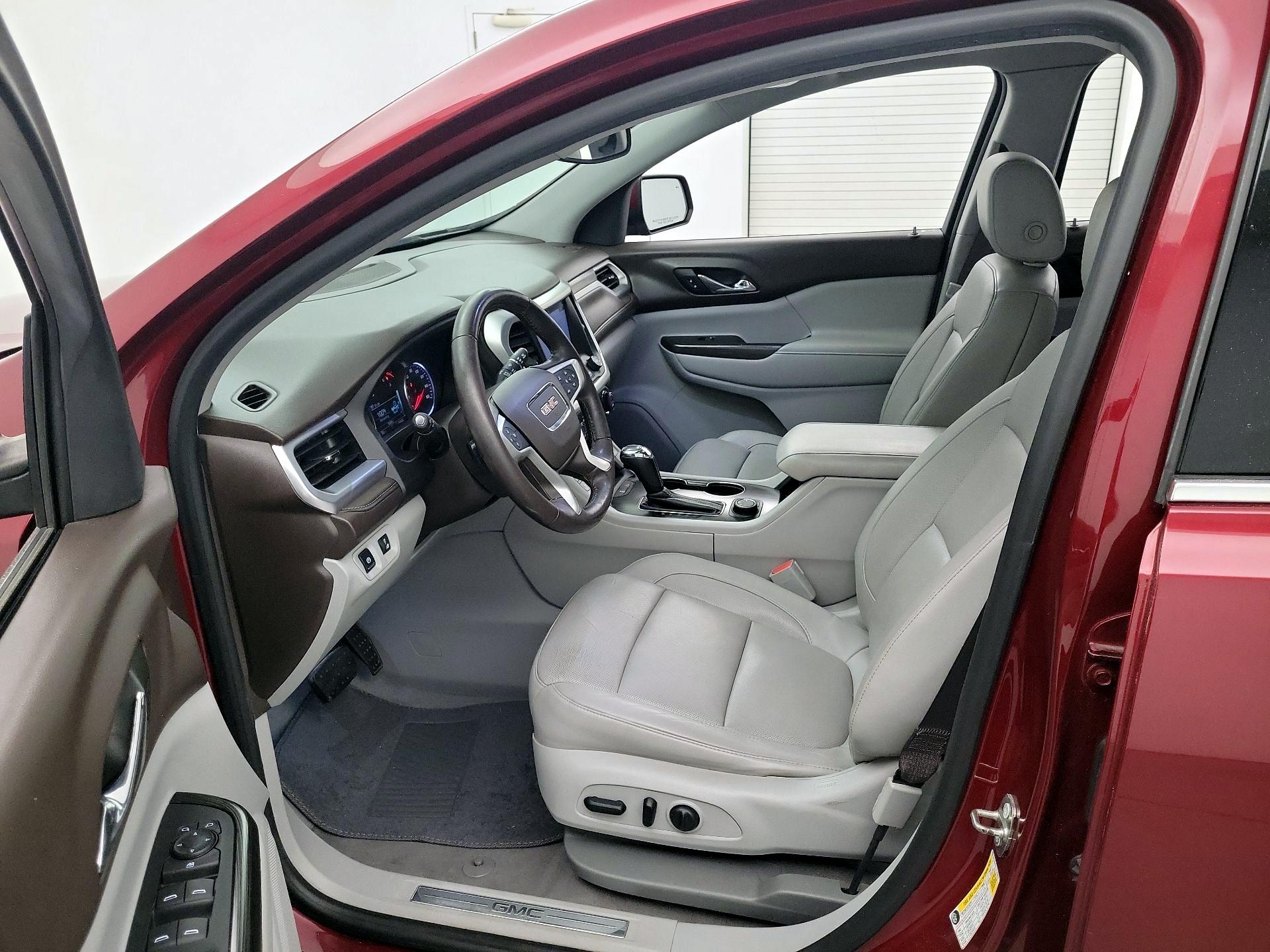 Thumbnail: 2017 GMC Acadia - 11