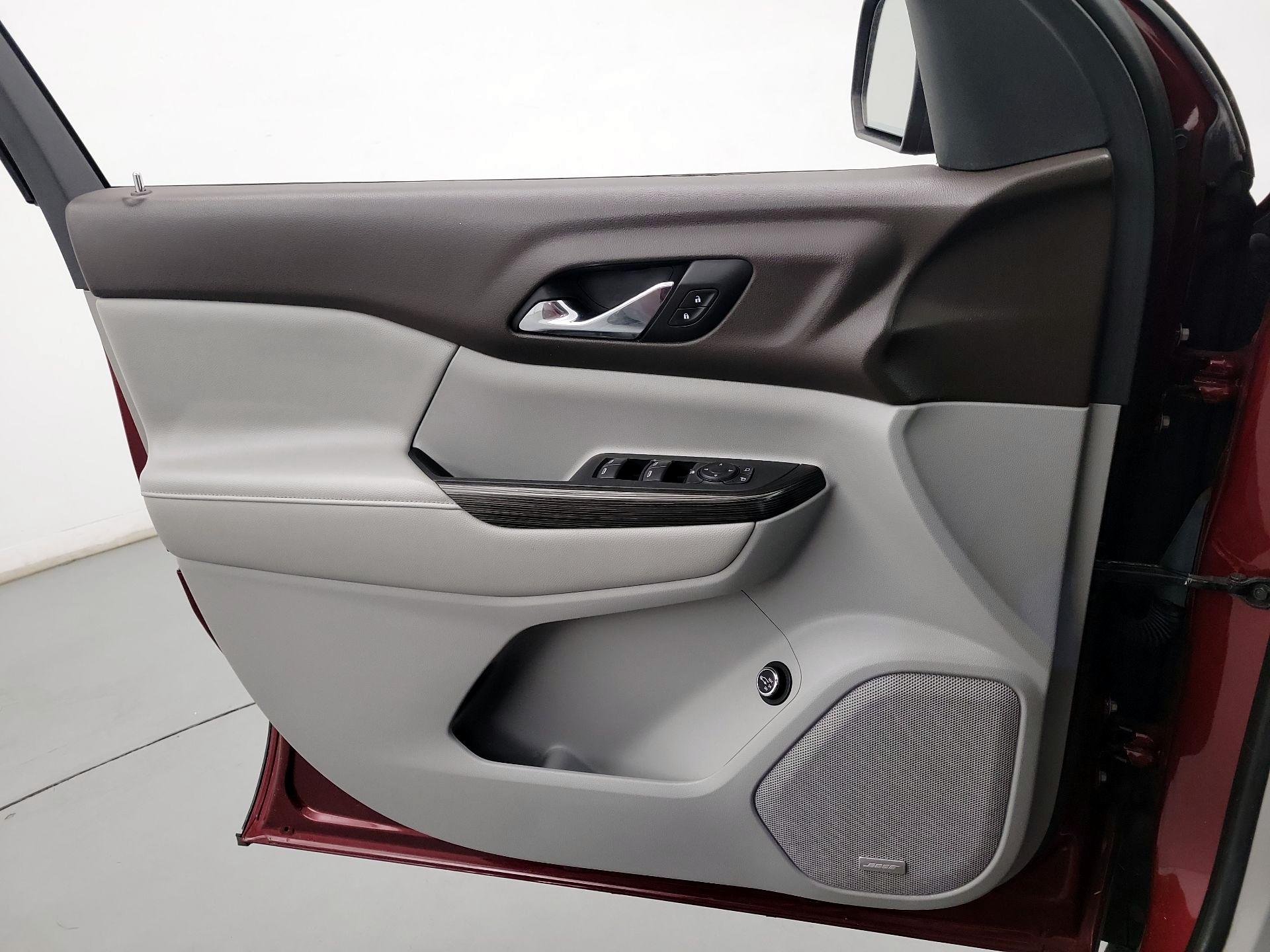 Thumbnail: 2017 GMC Acadia - 12