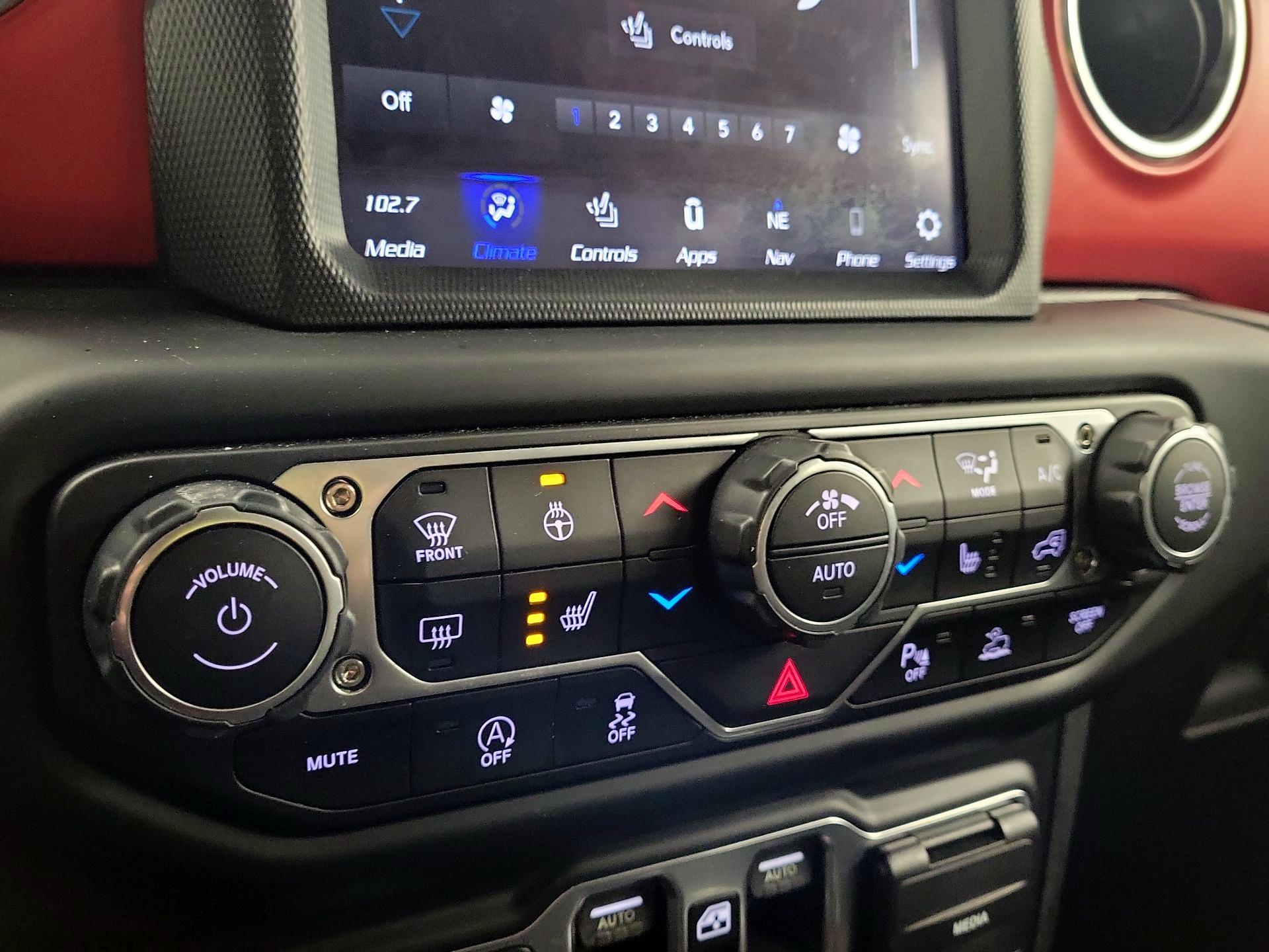 Thumbnail: 2020 Jeep Gladiator - 17