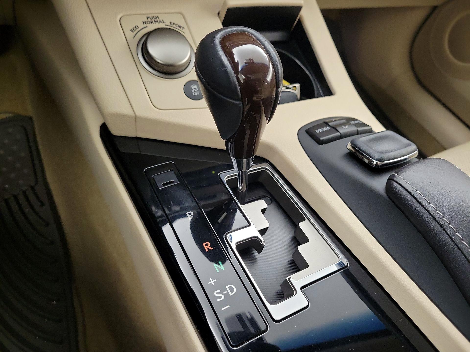 Thumbnail: 2015 Lexus ES - 18