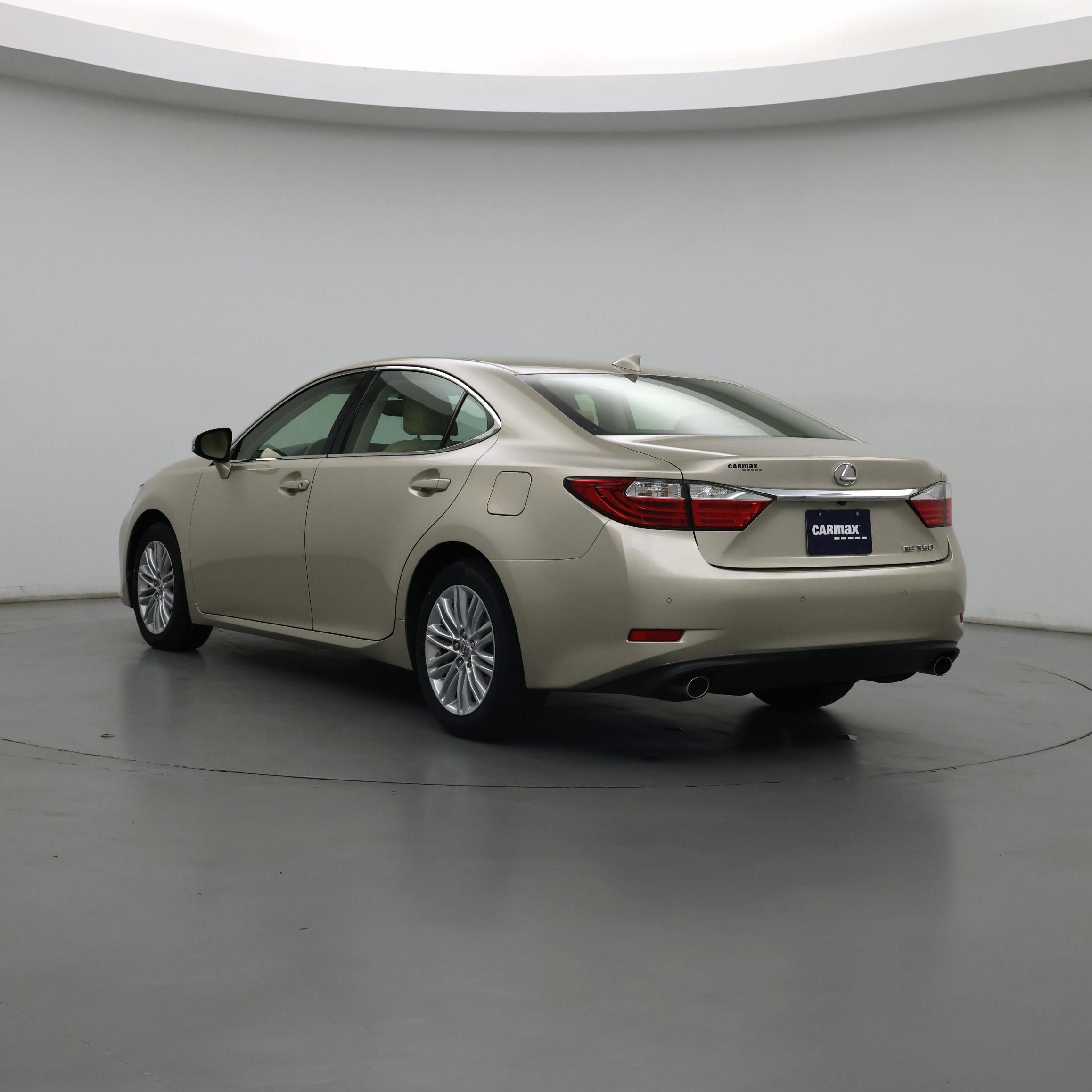Thumbnail: 2015 Lexus ES - 2