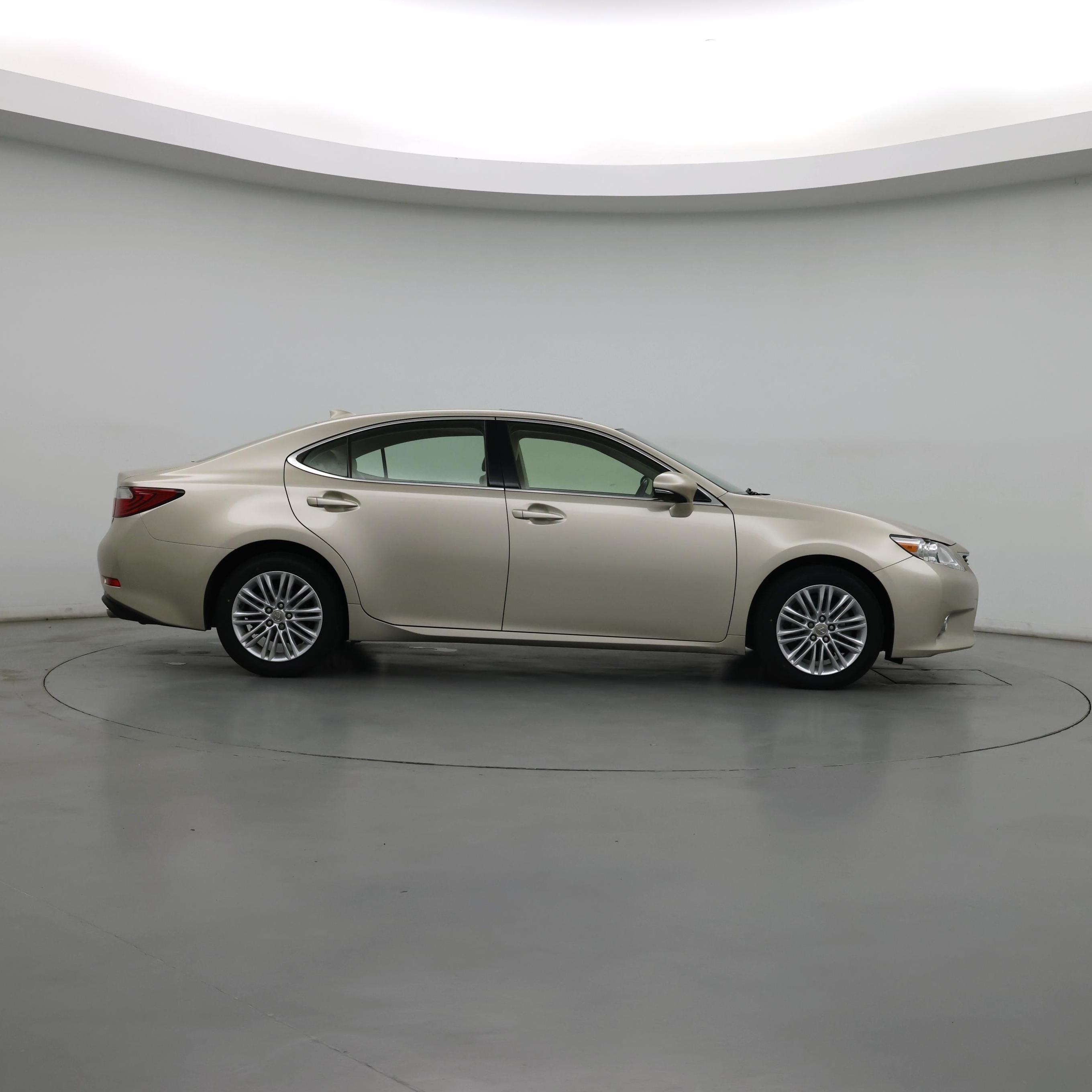 Thumbnail: 2015 Lexus ES - 7