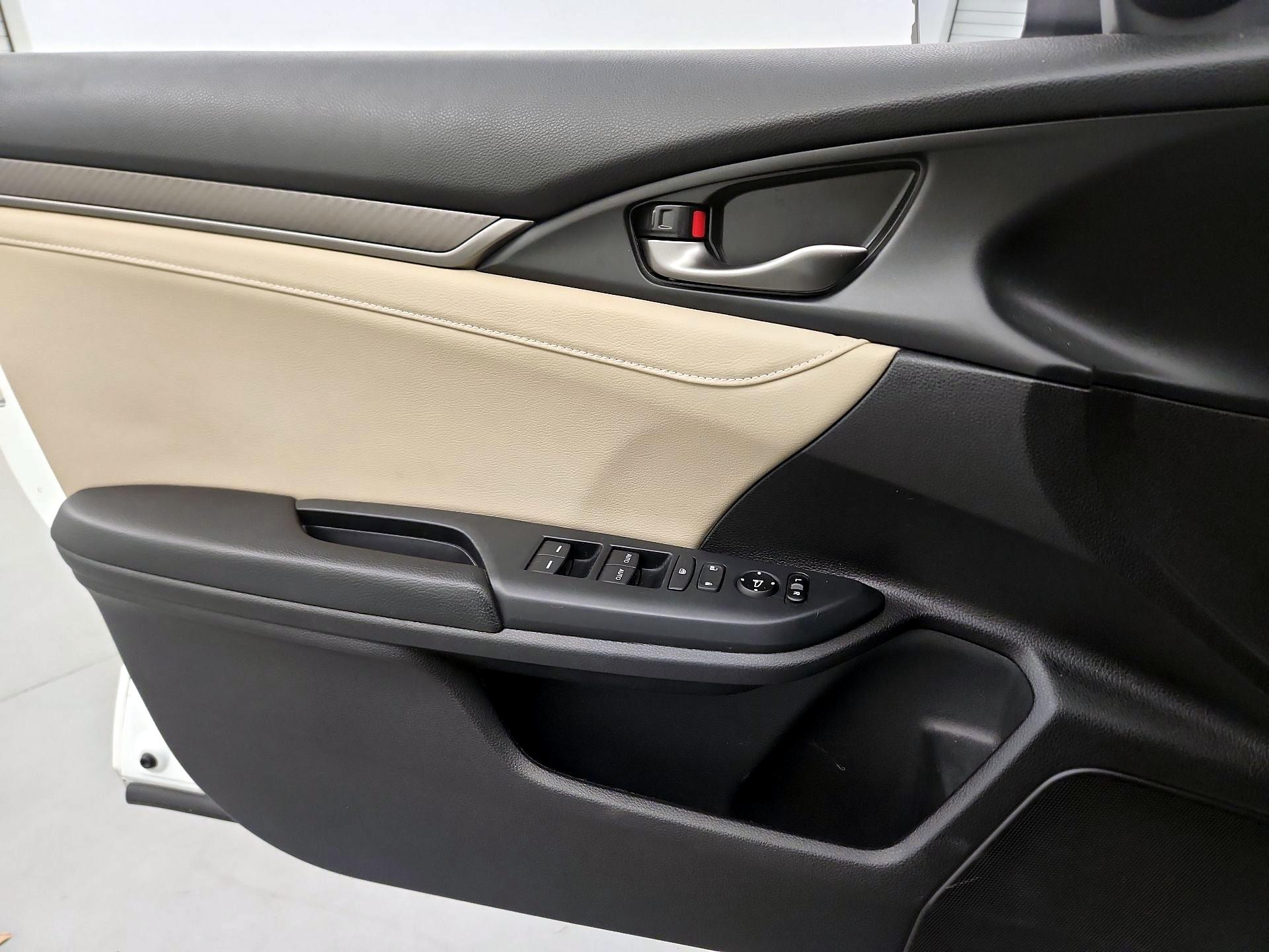 Thumbnail: 2019 Honda Civic - 12