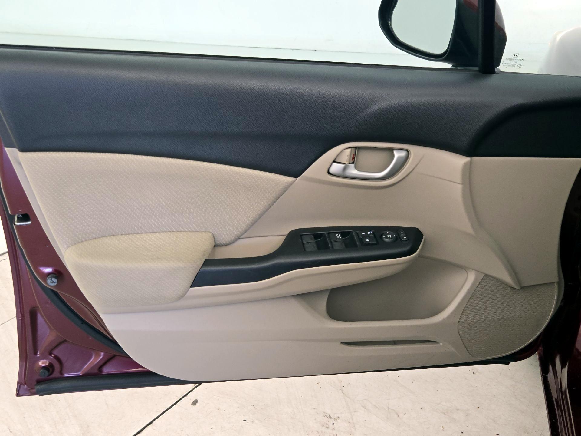 Thumbnail: 2013 Honda Civic - 12