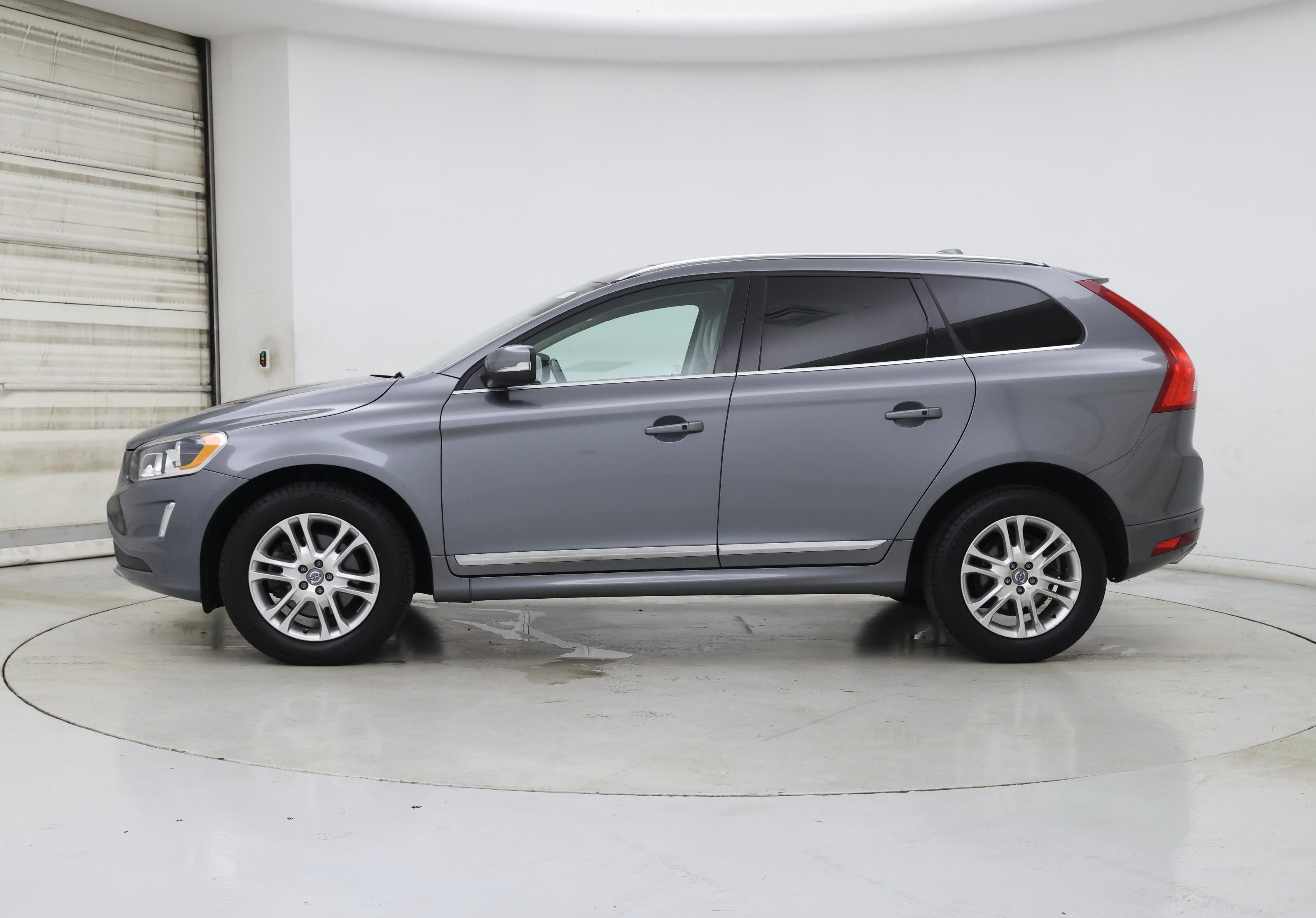 Thumbnail: 2016 Volvo XC60 - 3