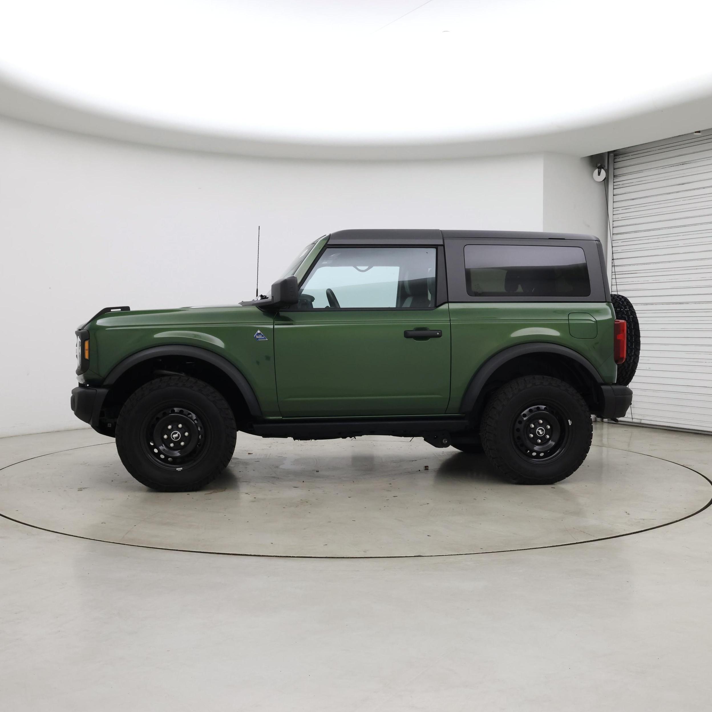 Thumbnail: 2023 Ford Bronco - 3
