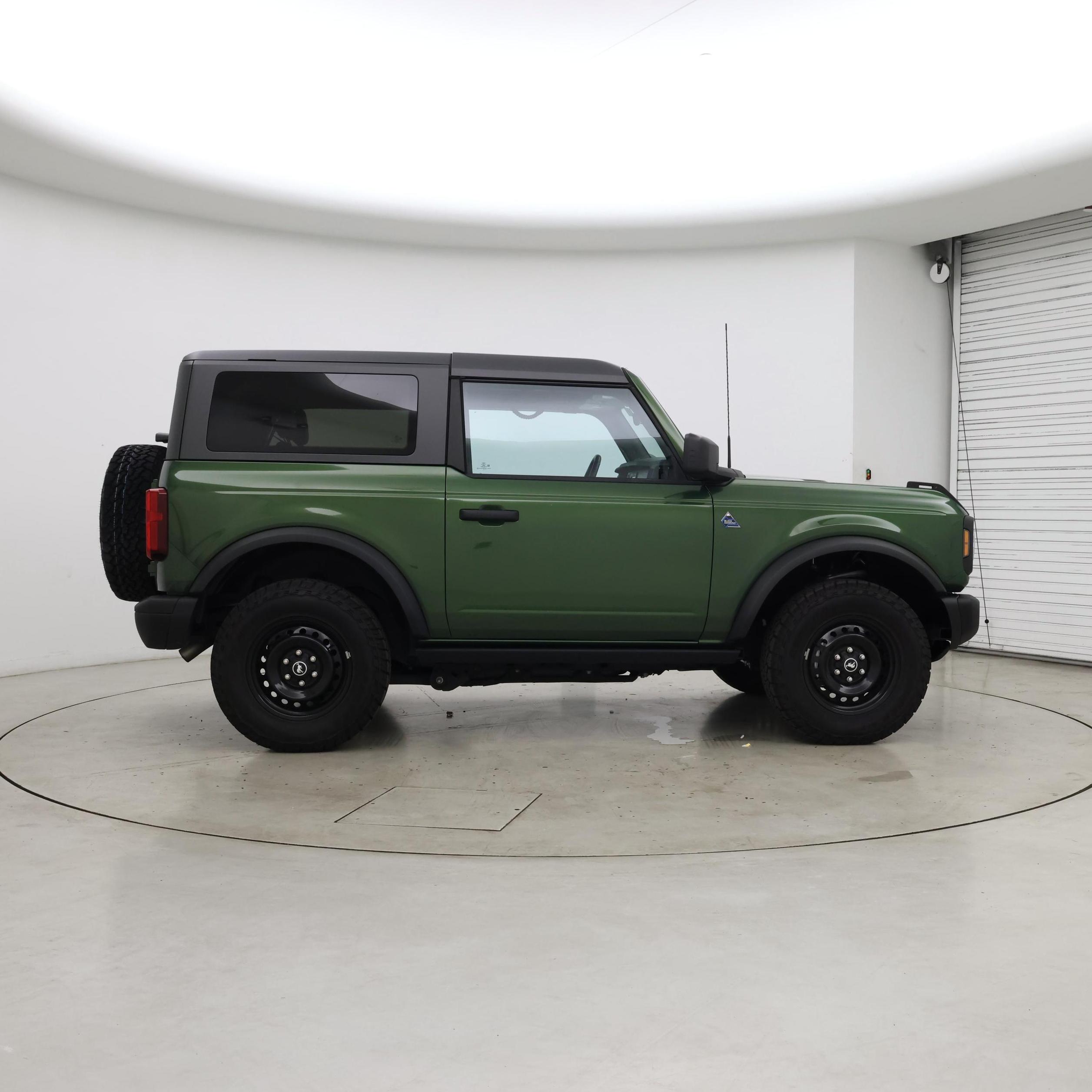 Thumbnail: 2023 Ford Bronco - 7