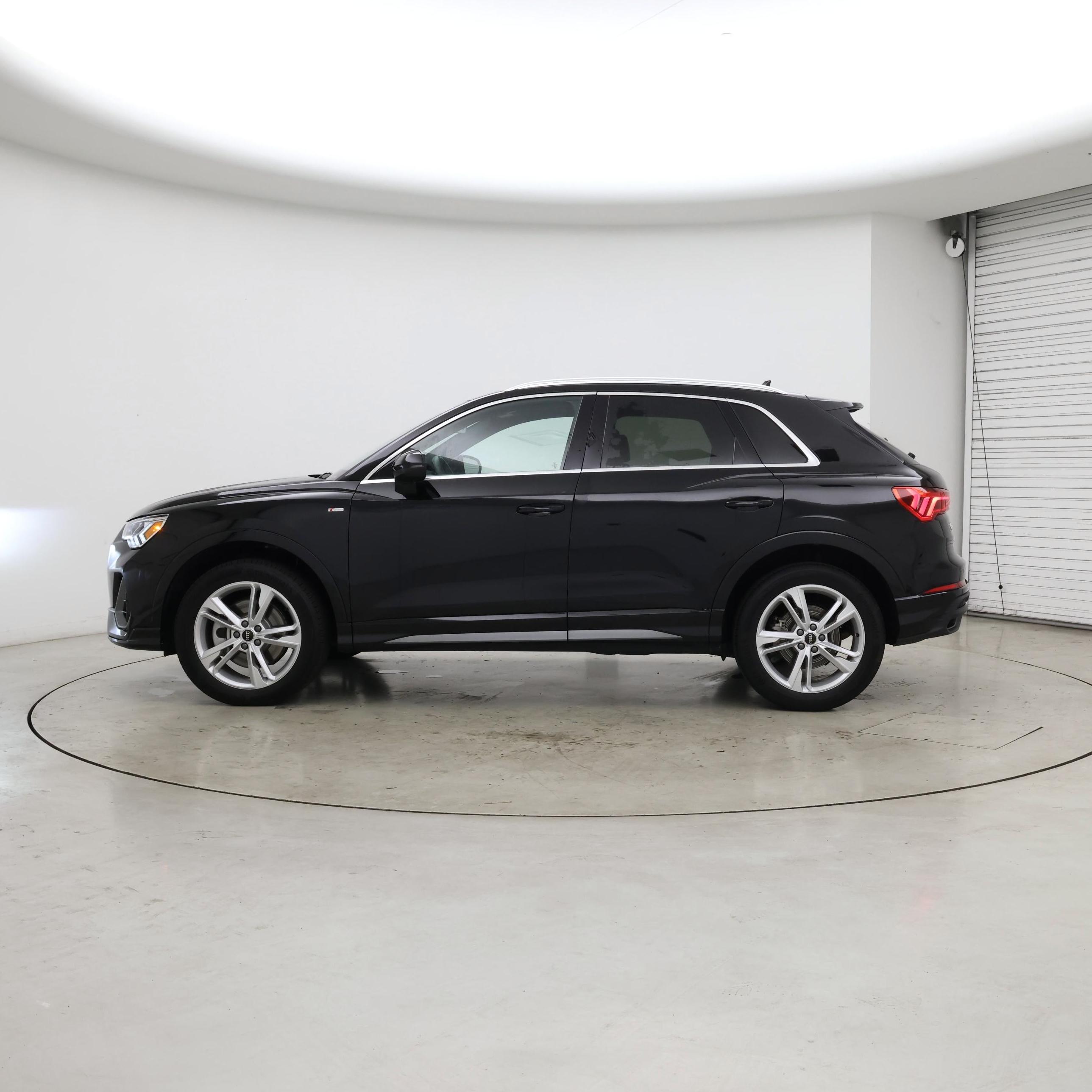 Thumbnail: 2024 Audi Q3 - 3