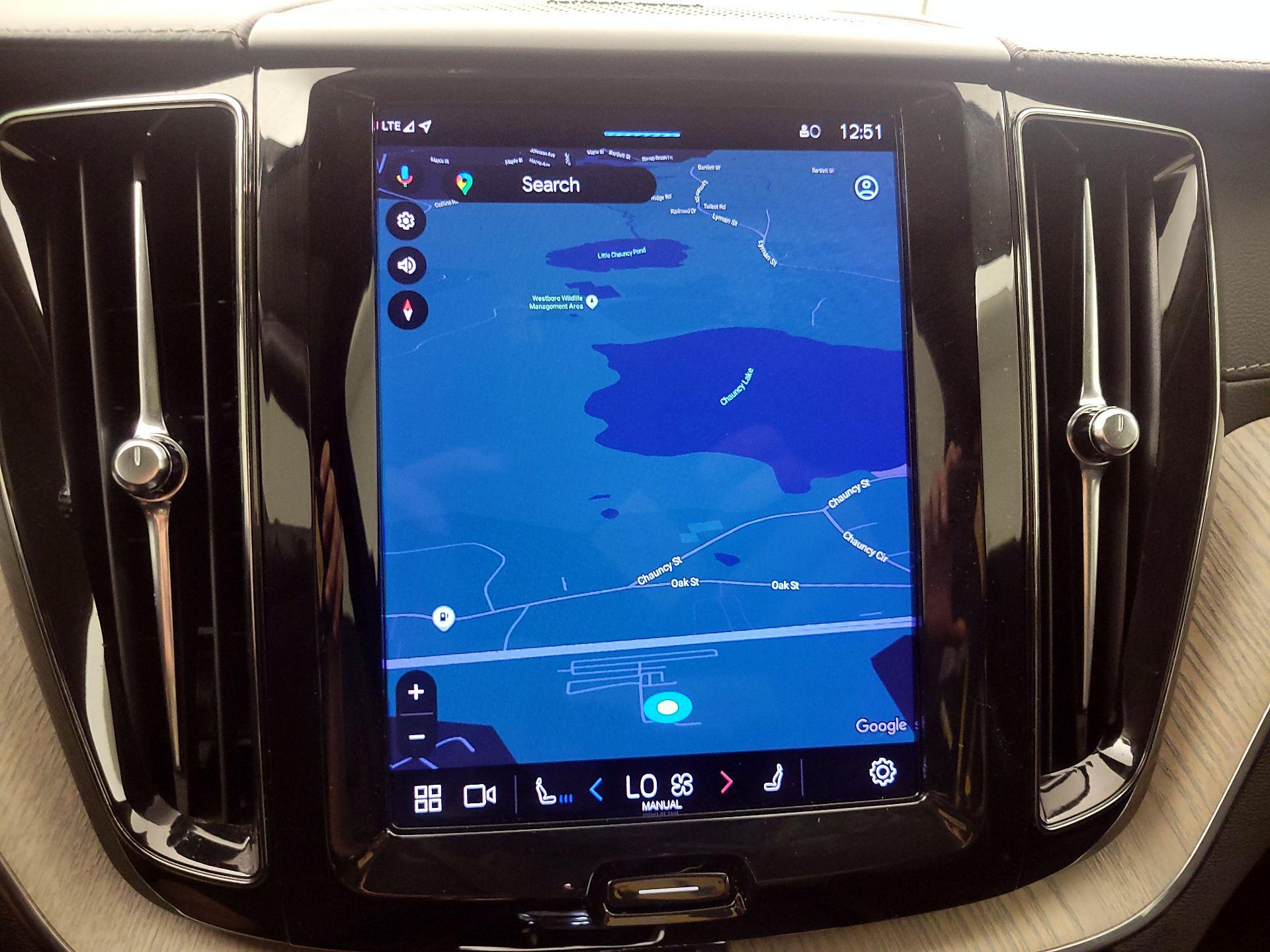 Thumbnail: 2022 Volvo XC60 - 12
