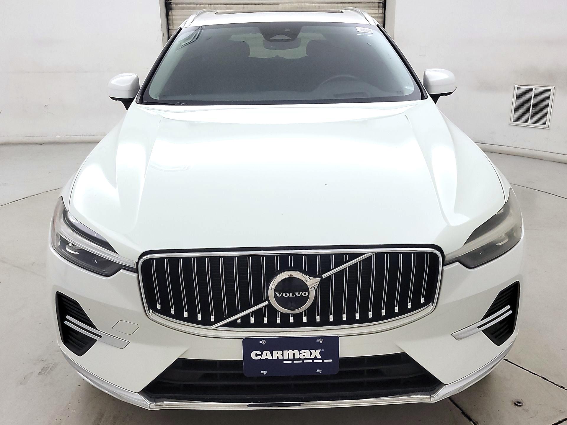 Thumbnail: 2022 Volvo XC60 - 2
