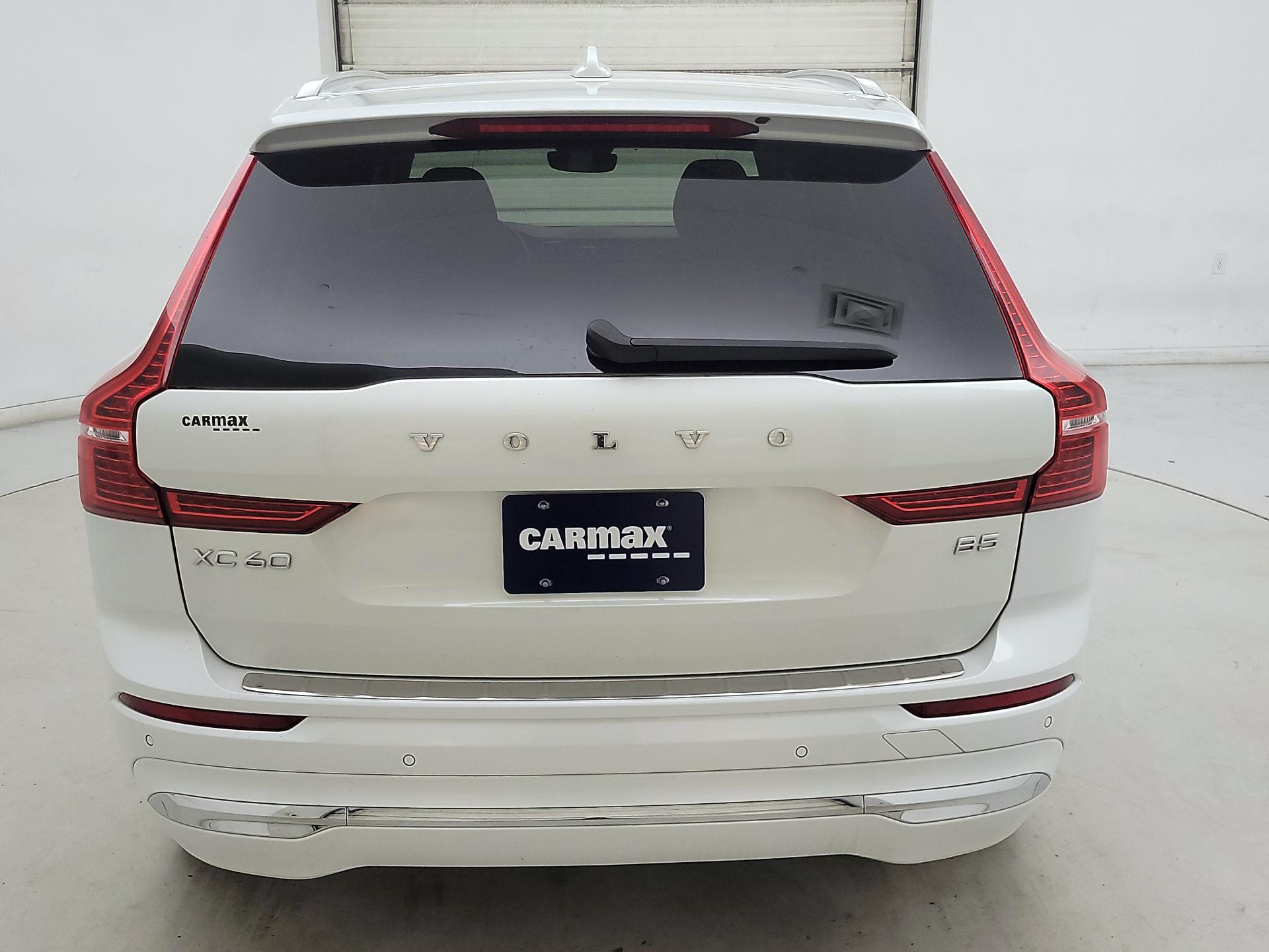 Thumbnail: 2022 Volvo XC60 - 6