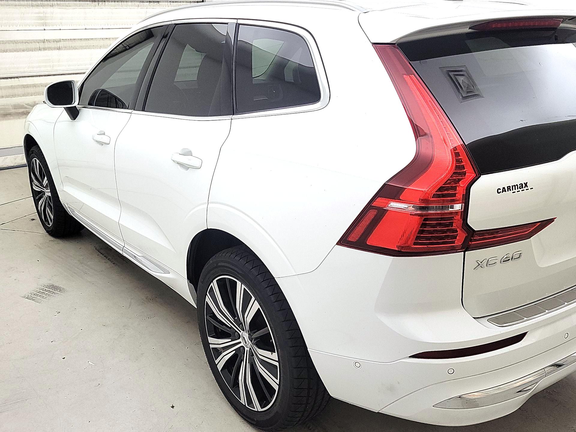 Thumbnail: 2022 Volvo XC60 - 7