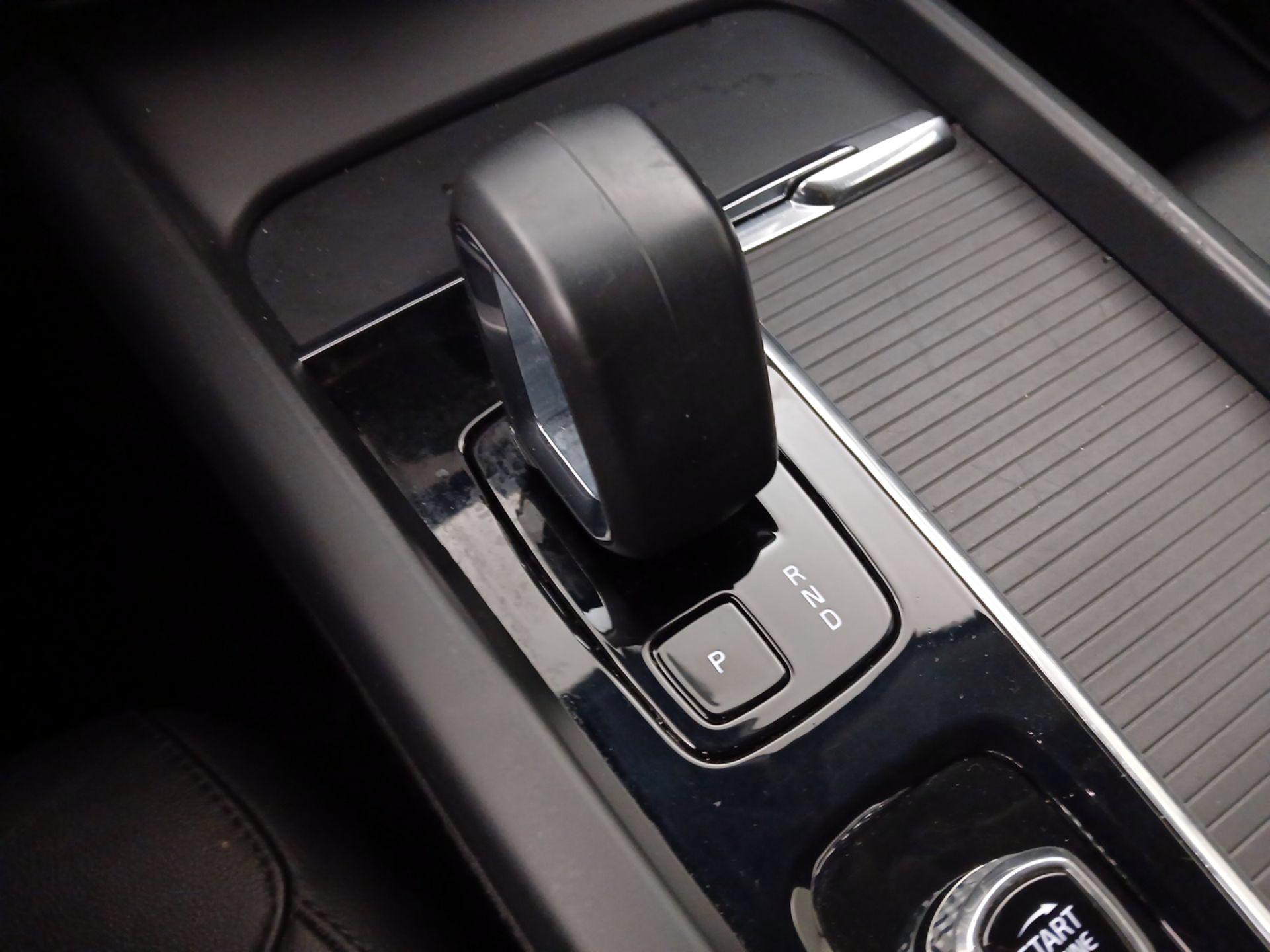 Thumbnail: 2023 Volvo XC60 - 18